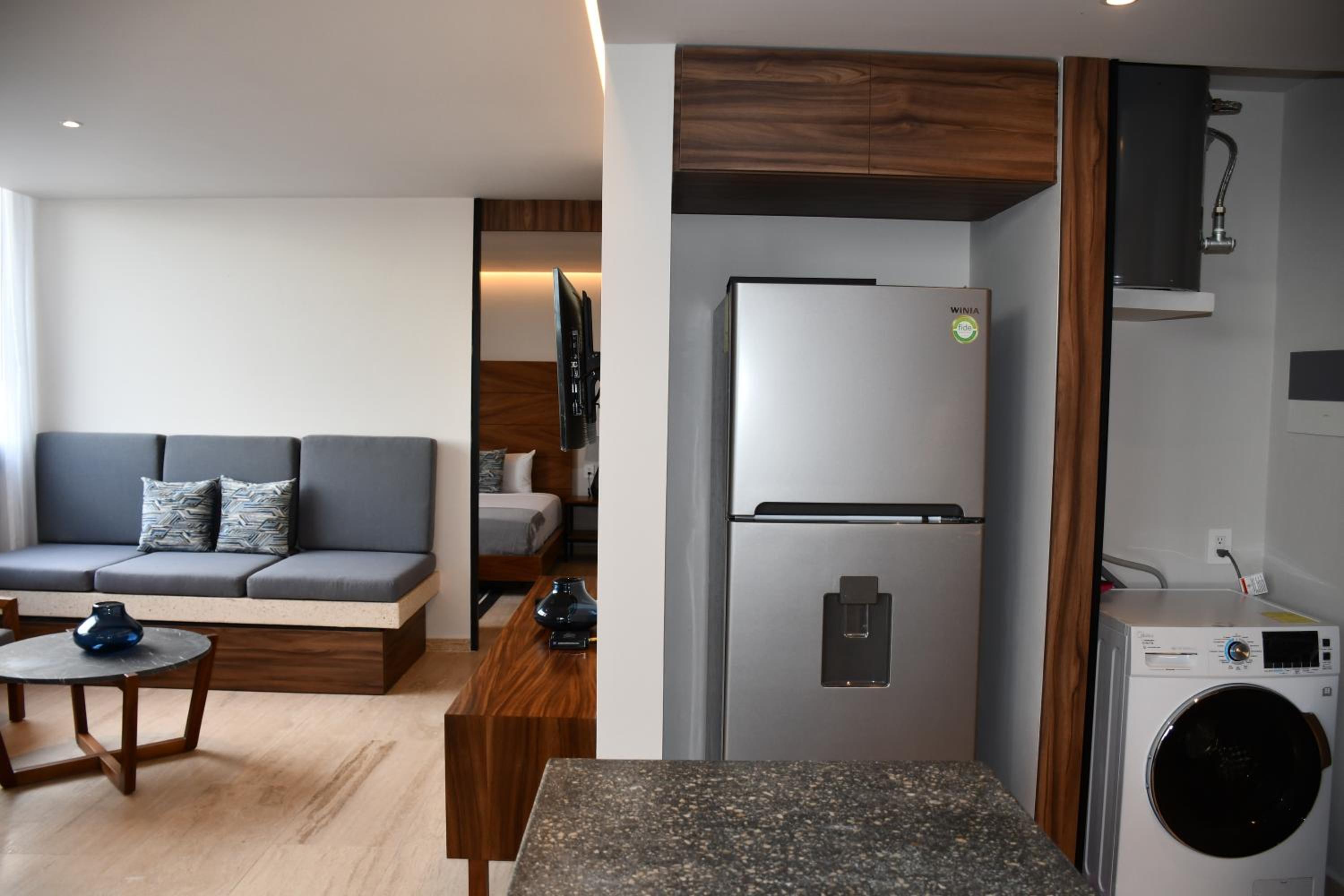 Apartamento de lujo de una habitación - Vista al aeropuerto y Centro de lavandería