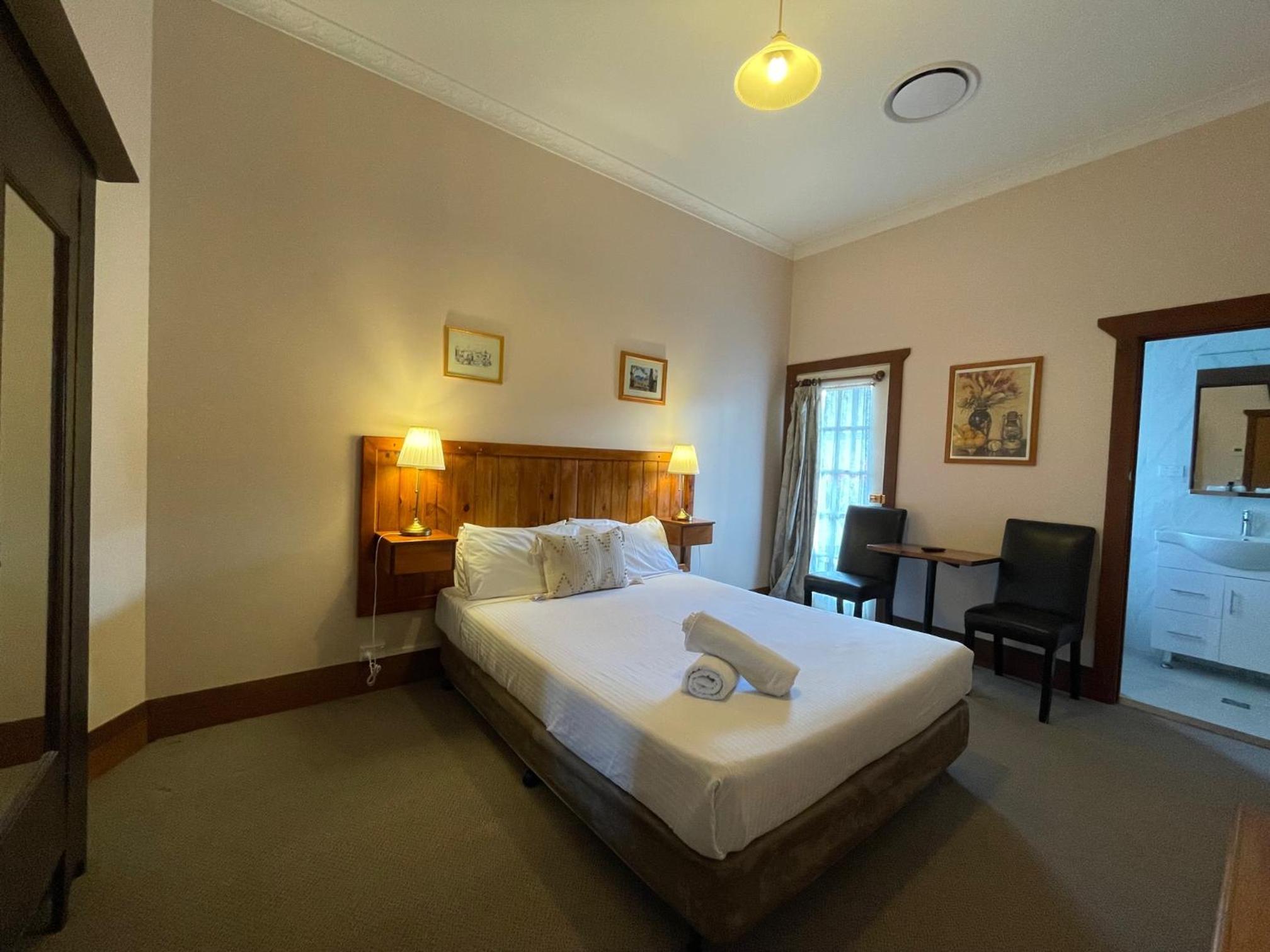 Queen Room - Photo 3