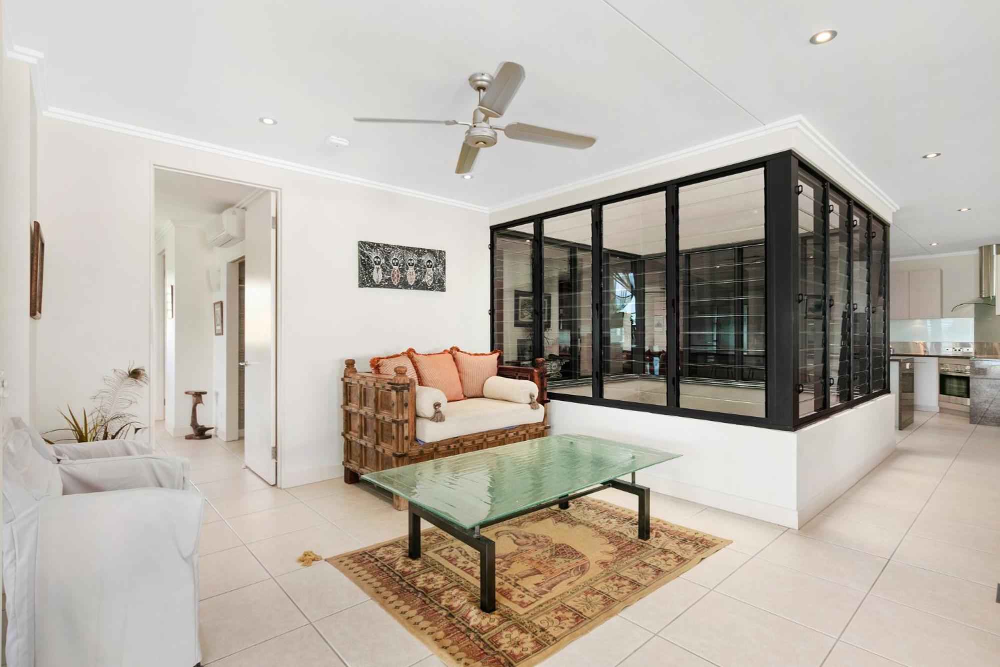 Penthouse Apartment photo 2