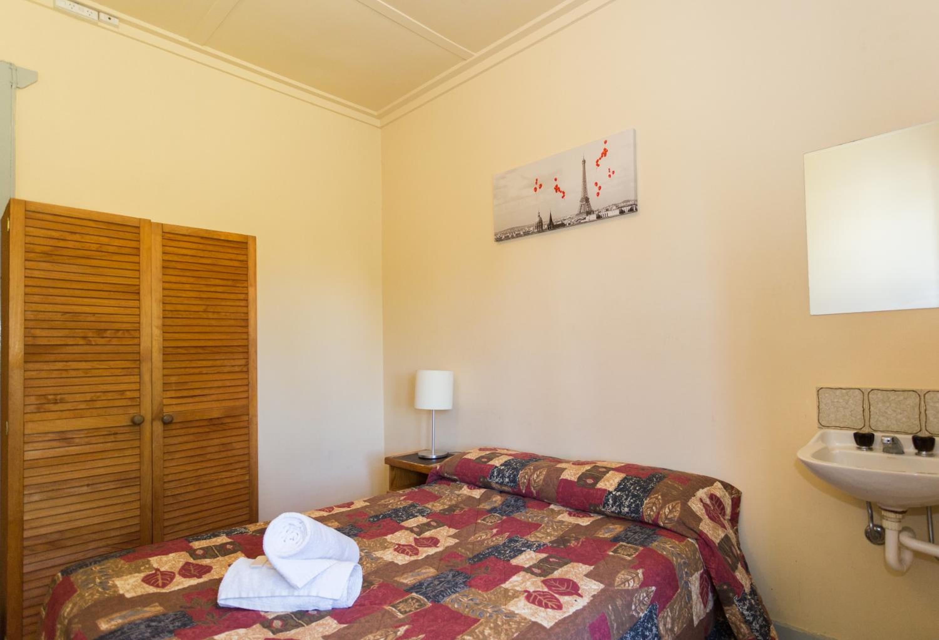 Small Double Room - Photo 1