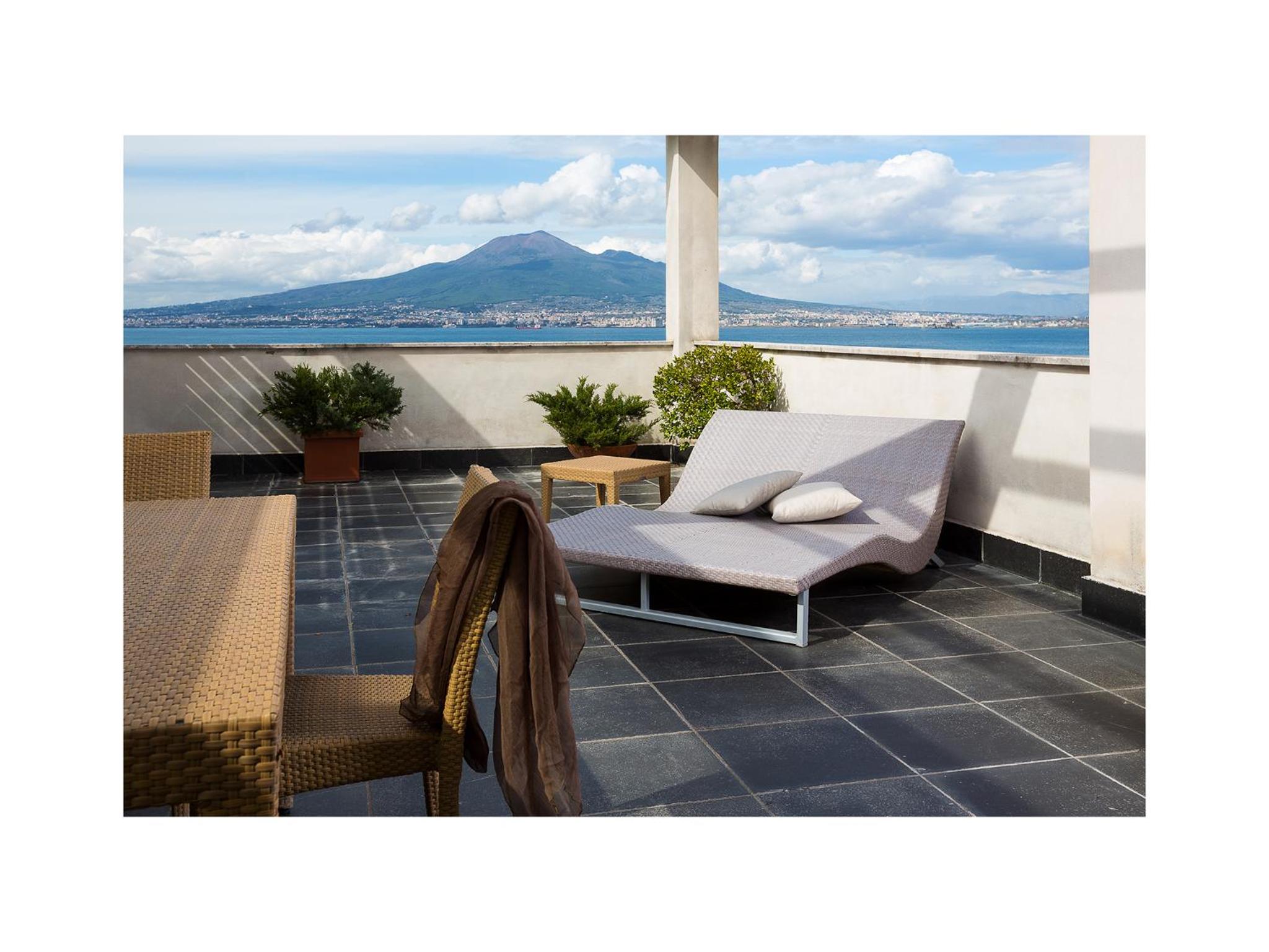 Suite with Terrace - Photo 6