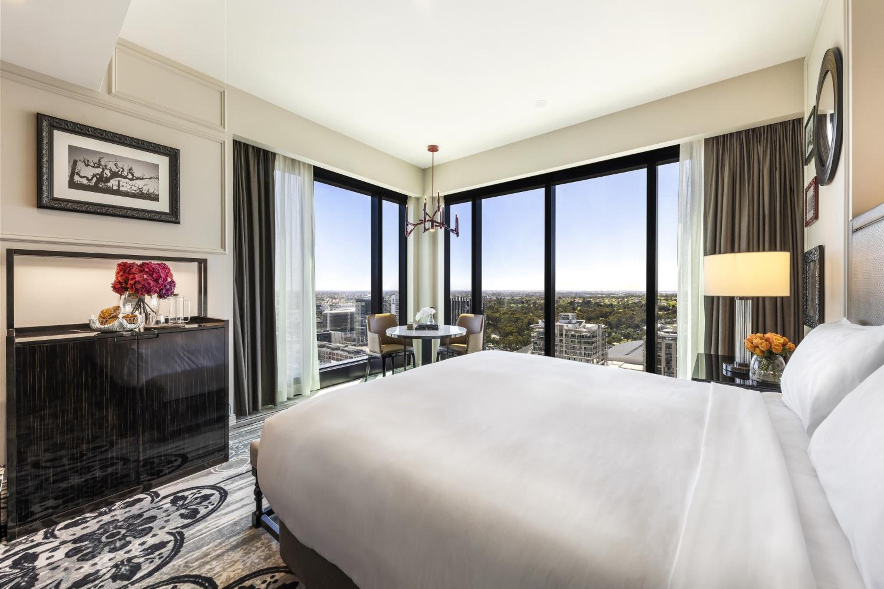 Deluxe Double Room with Two Double Beds and City View - Photo 1