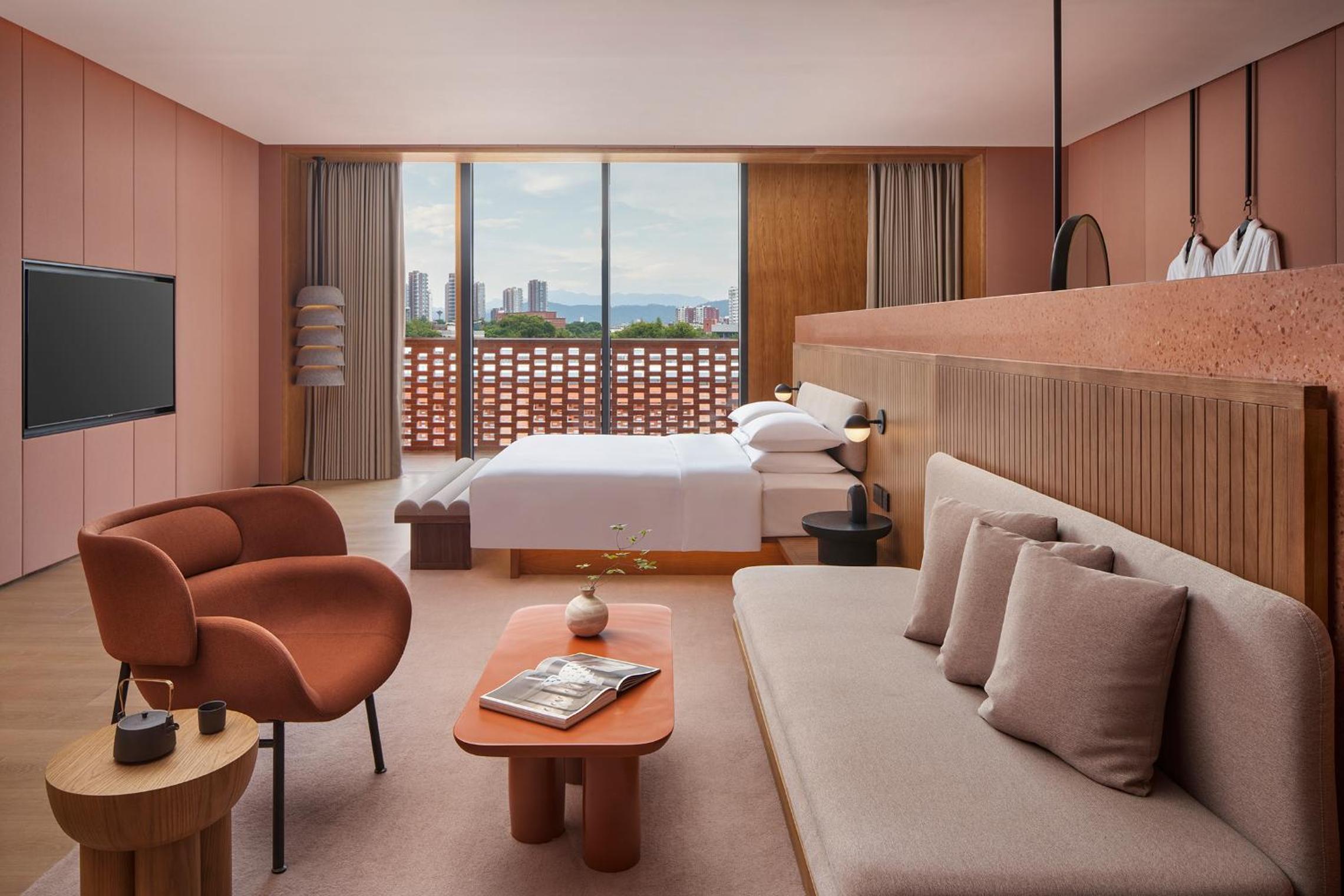 Premier King Room - Photo 2