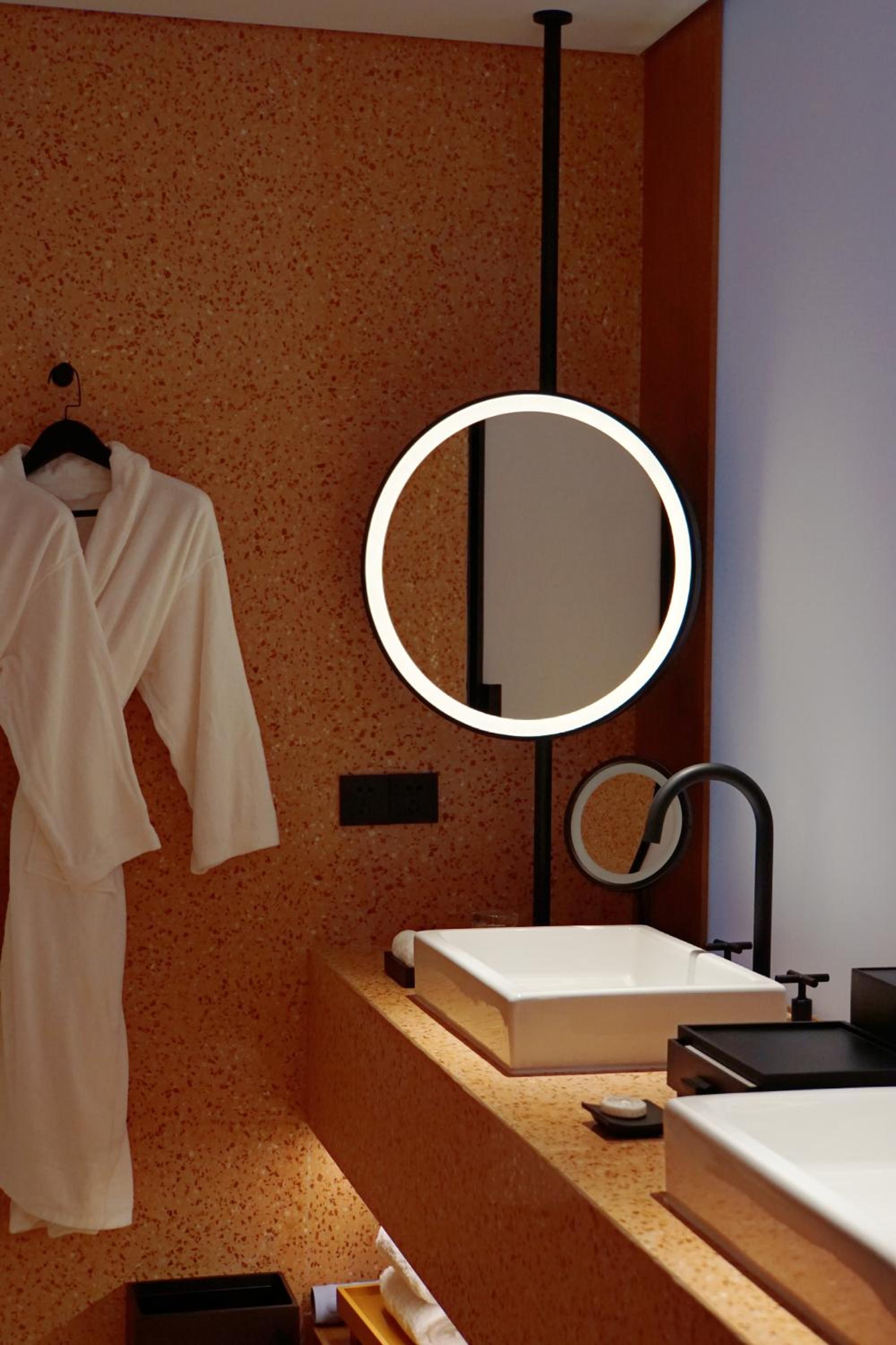 Twin Room - Photo 3