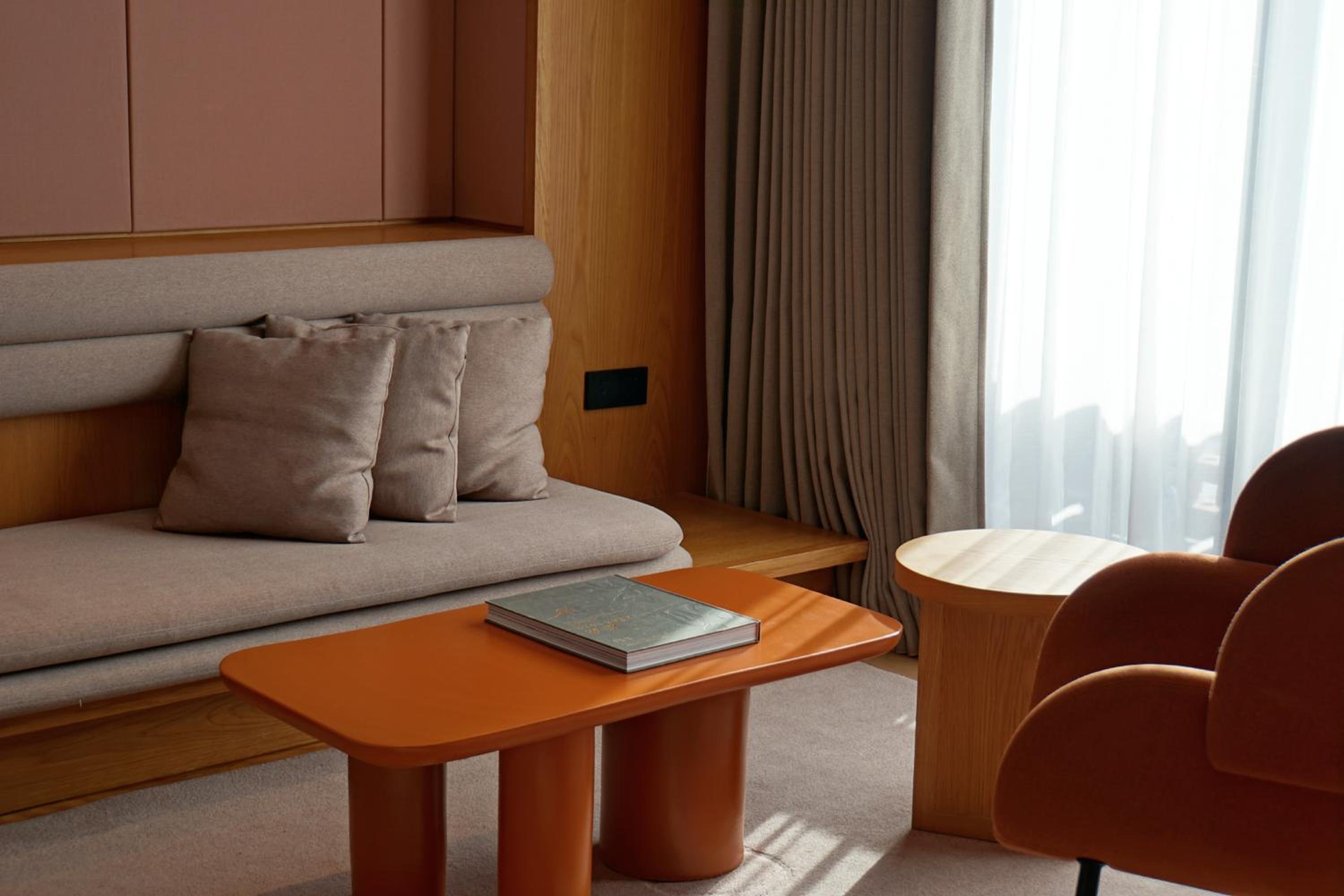 Premier King Room - Photo 4