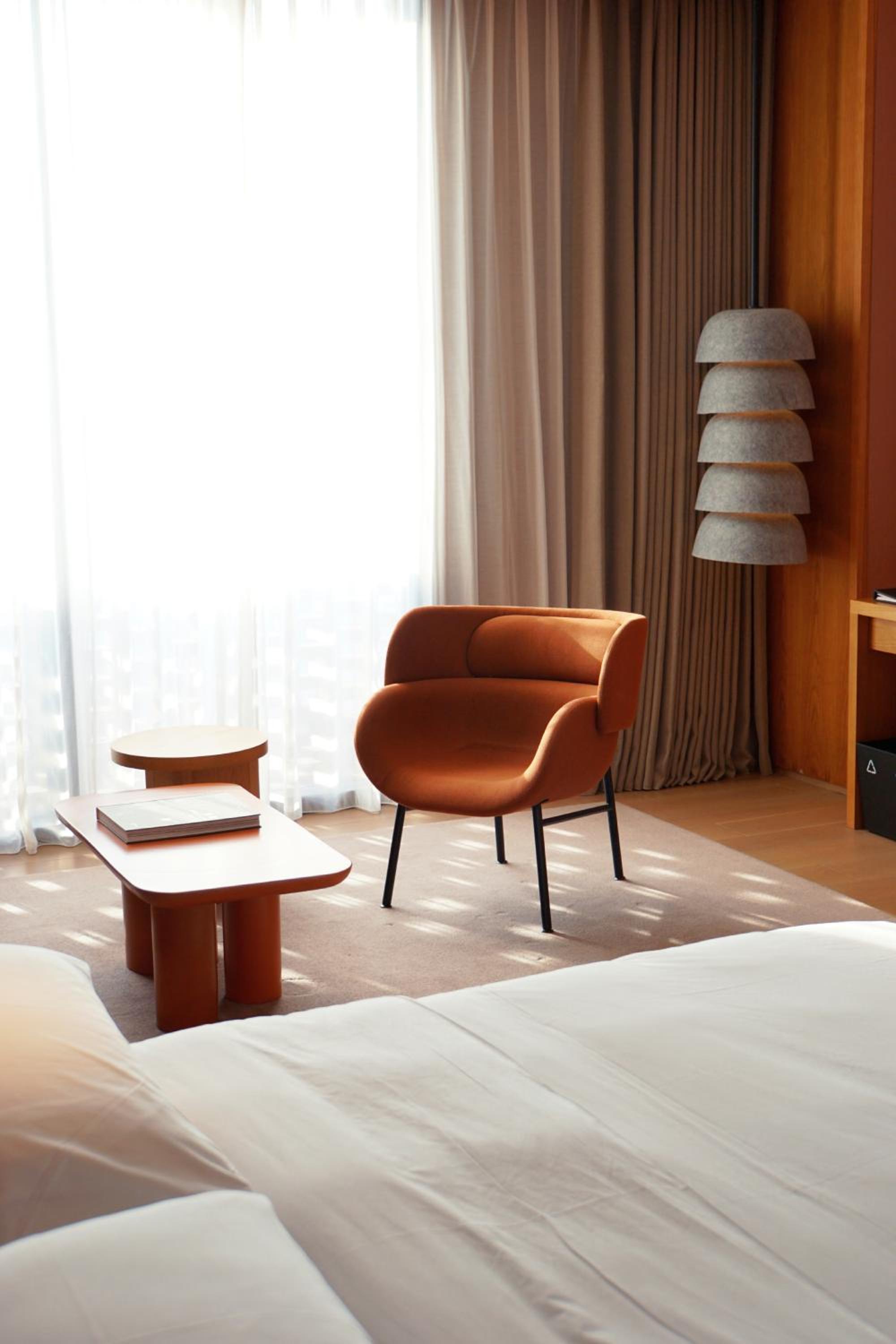 Deluxe King Room - Photo 4