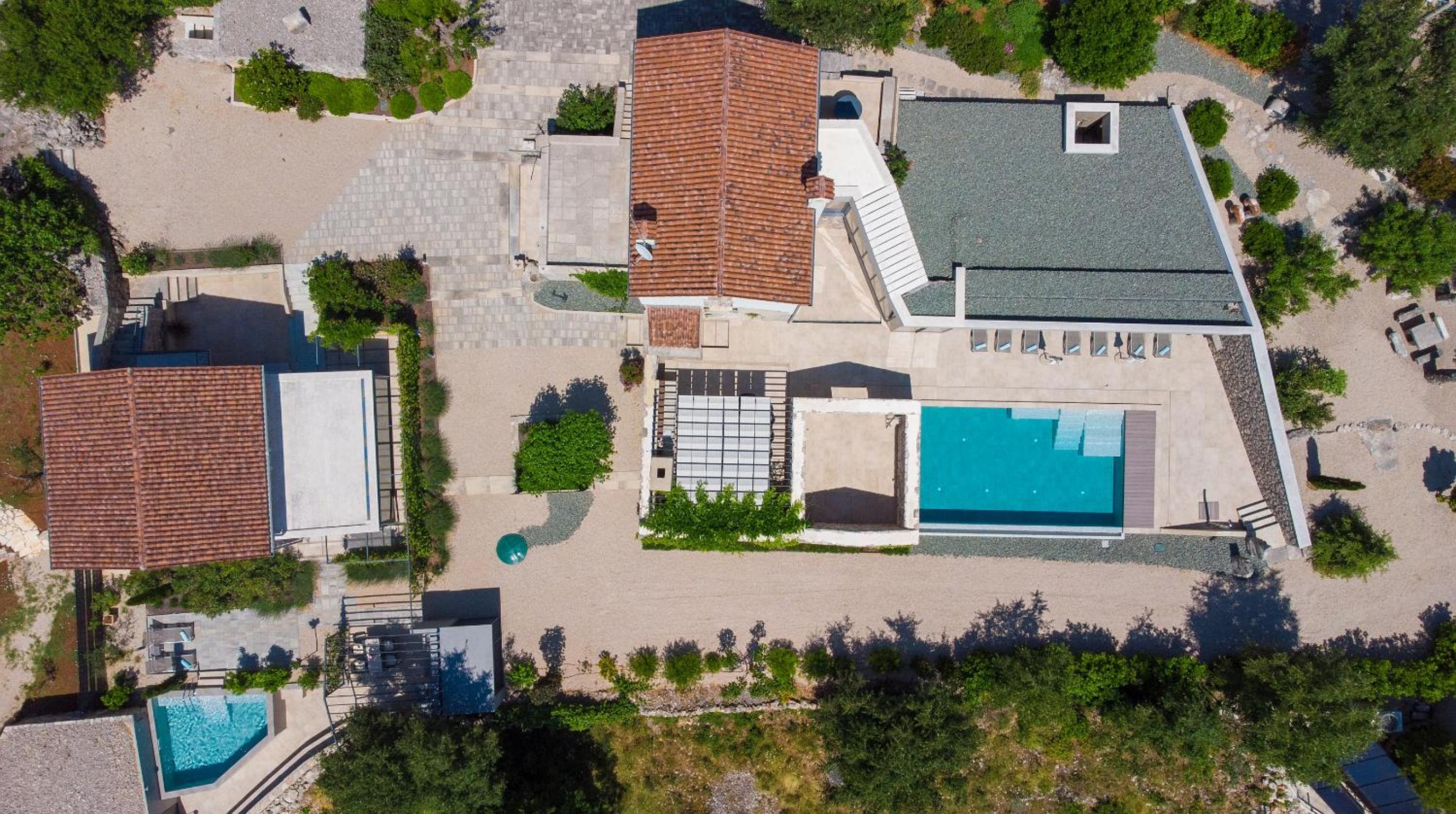 Villa photo 3