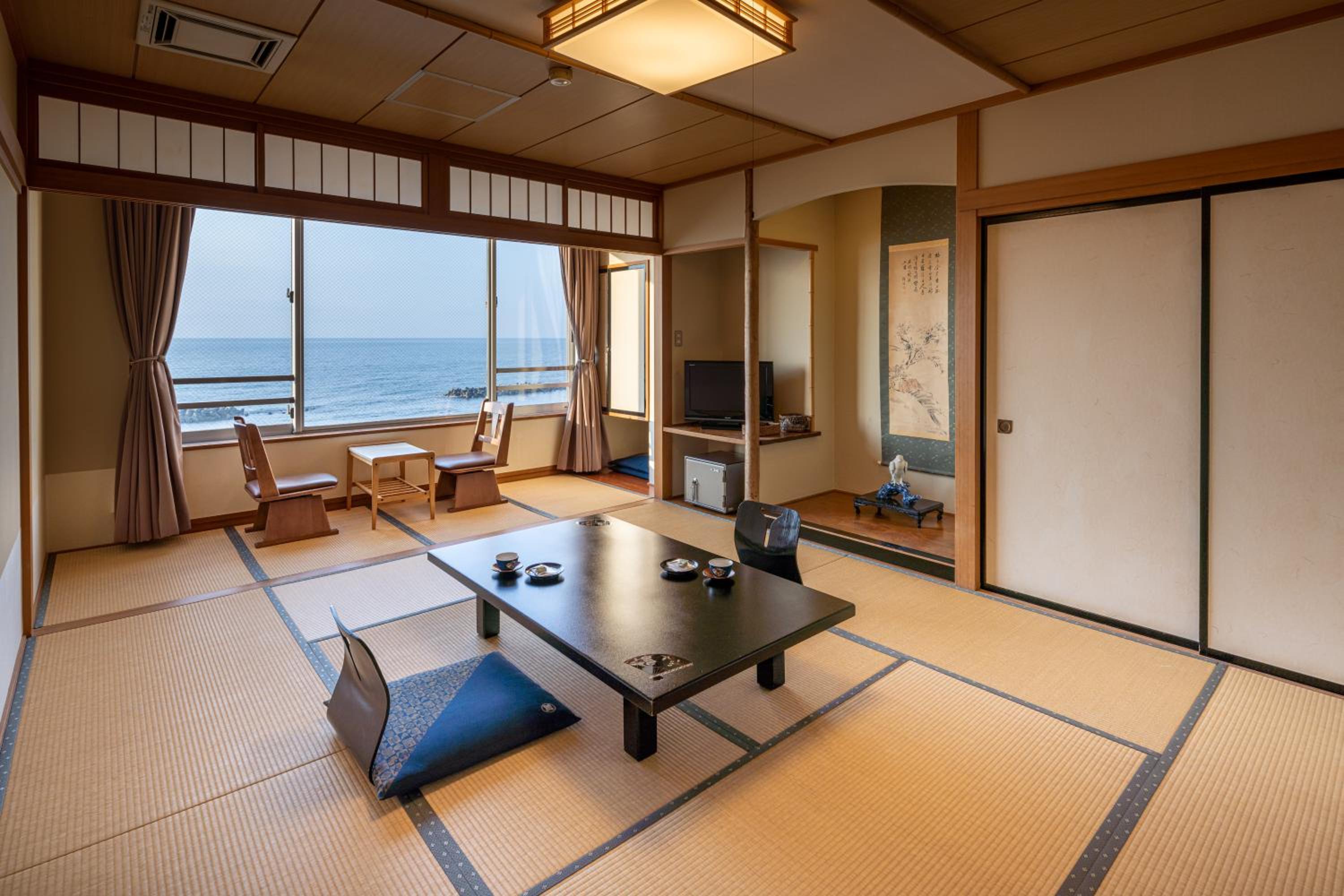 Japanese-Style Quadruple Room photo 1