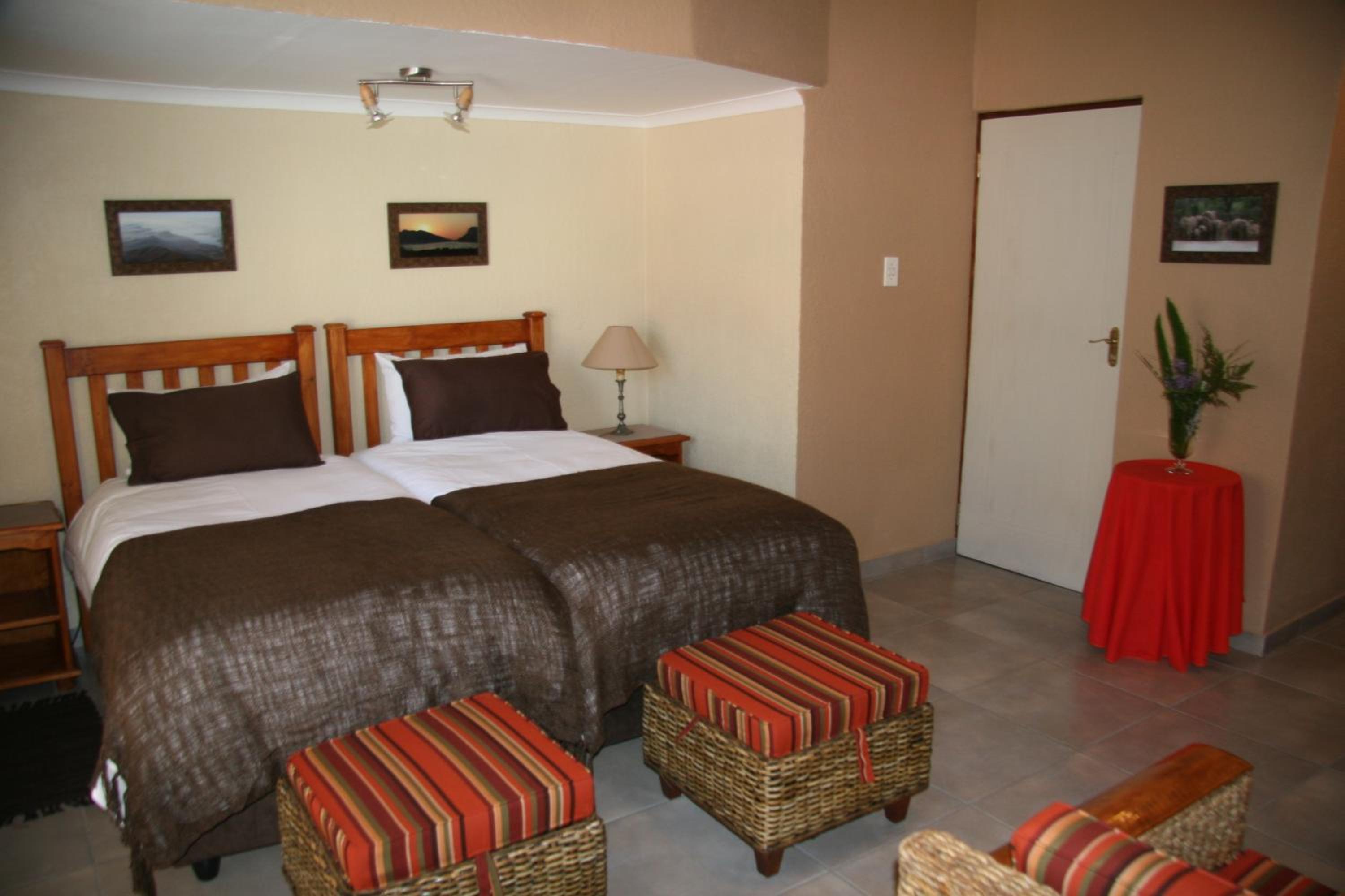 Family Room with Terrace photo 3