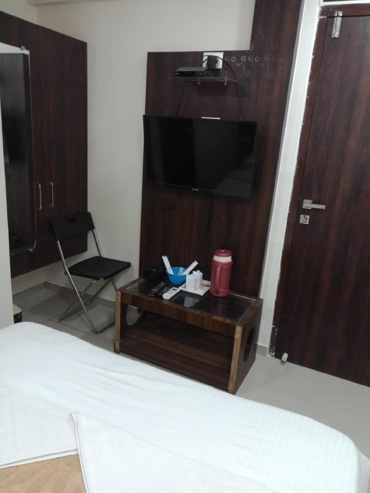 Executive Room - Photo 14