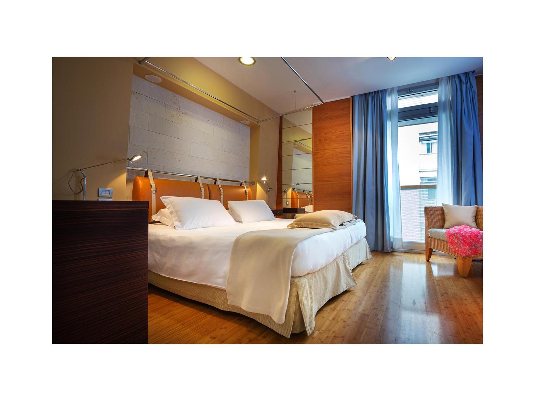 Double or Twin Room with Partial Sea View - Photo 3