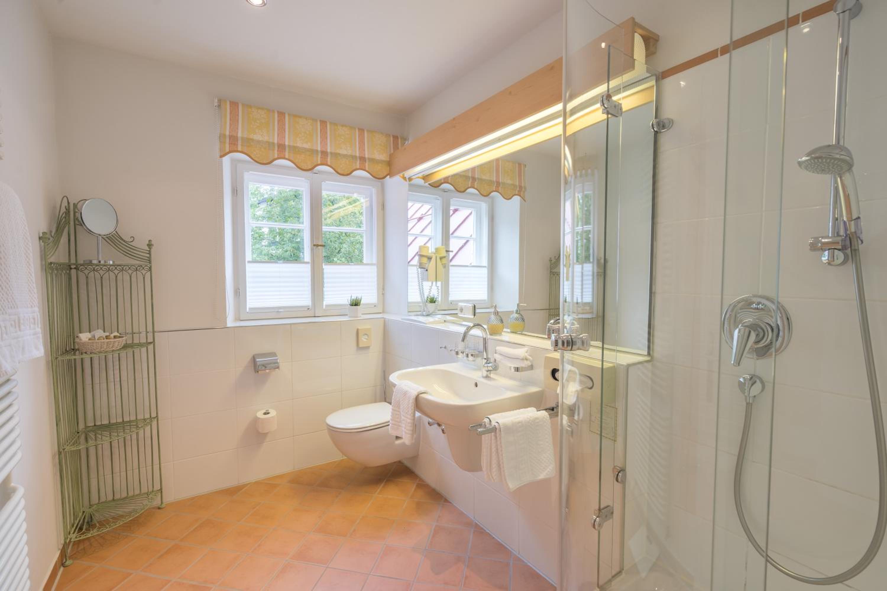 Queen Room with Garden View photo 2