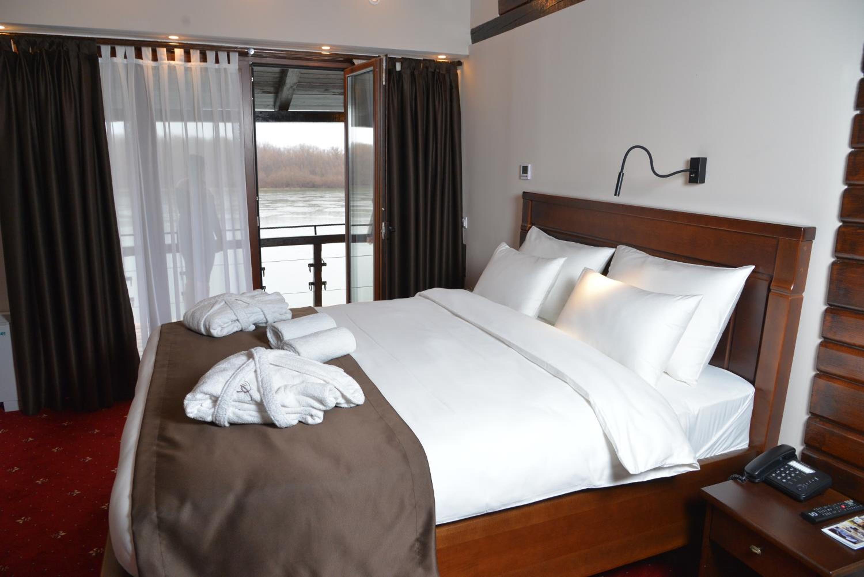 Superior Double Room with River View