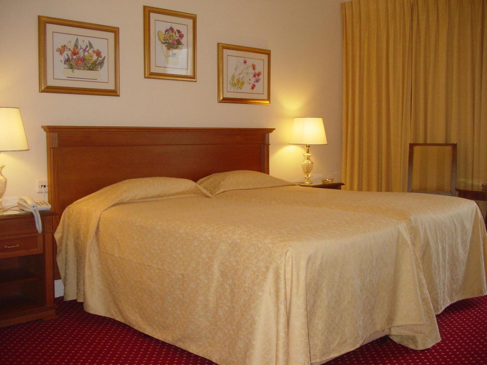 Double or Twin Room - Photo 2