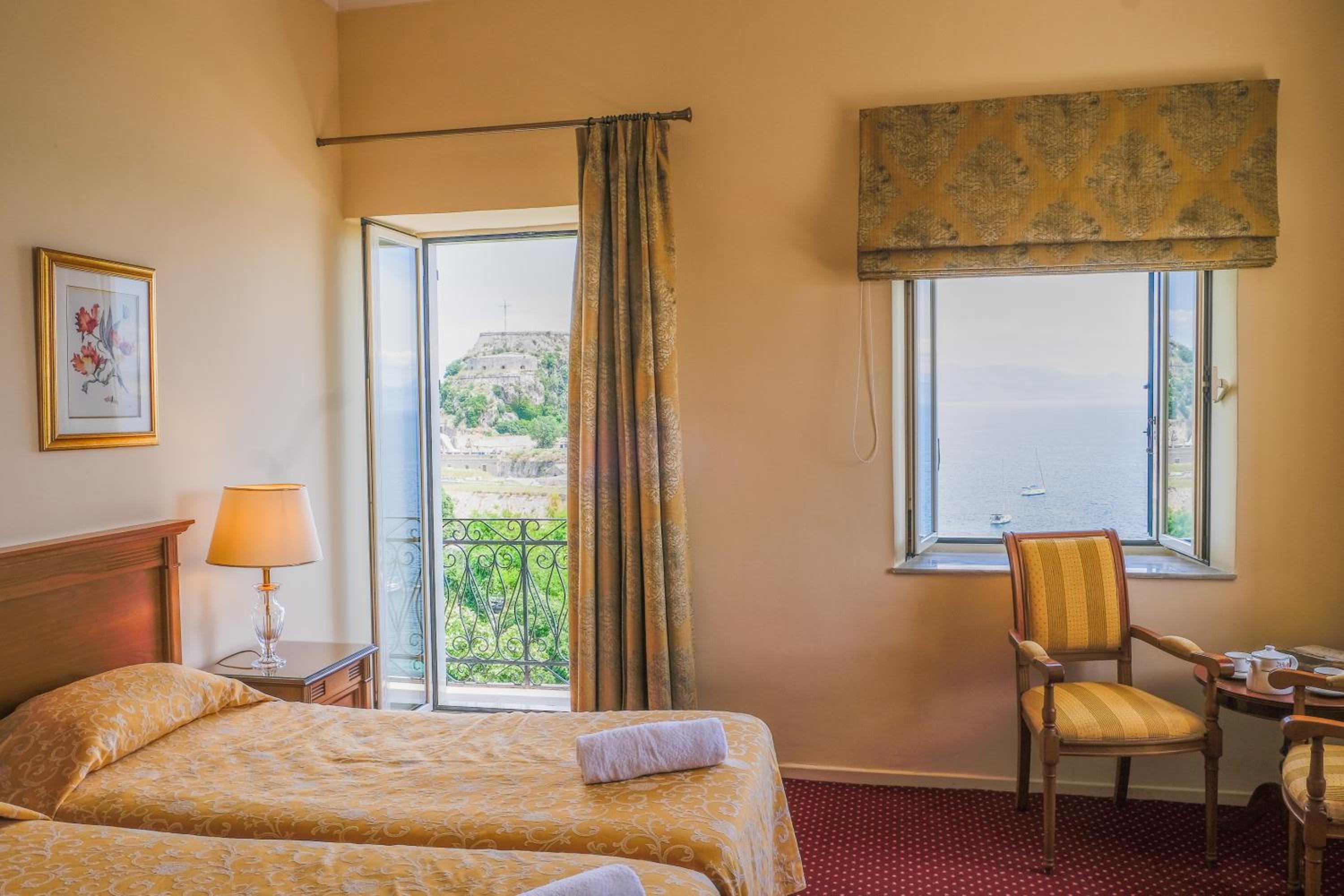 Superior Double Room with Sea View - Photo 5
