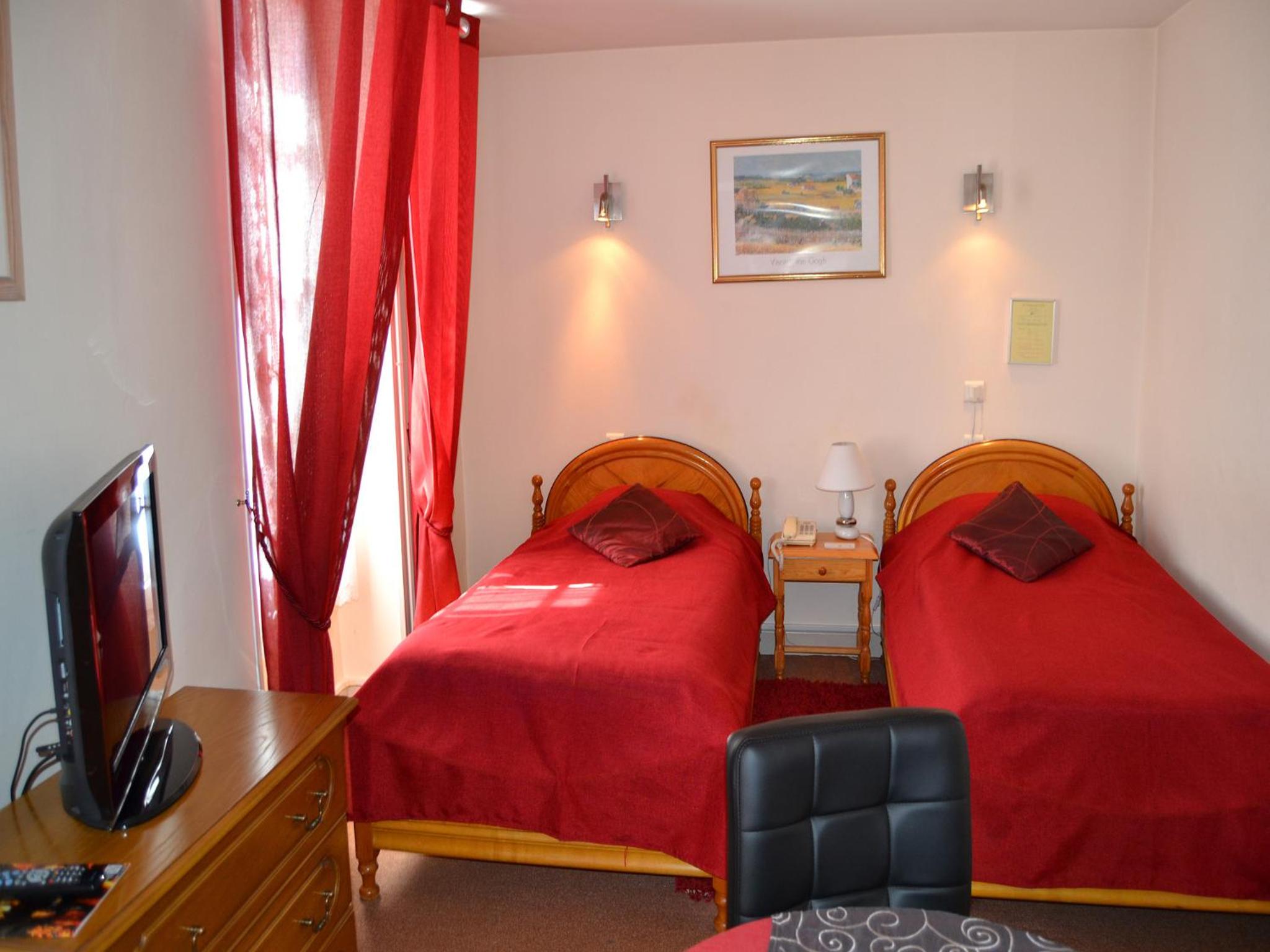 Twin Room with Shower photo 2