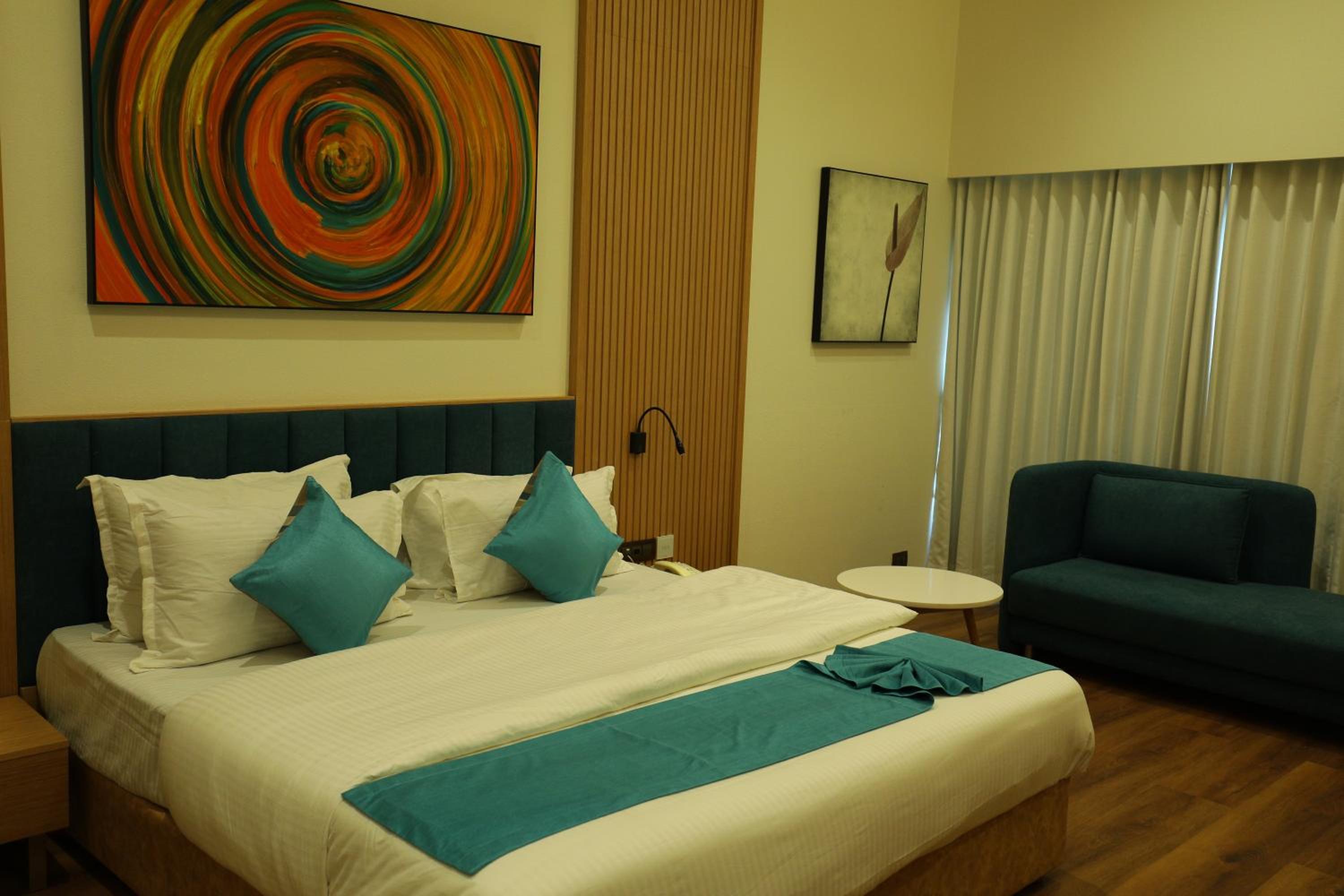 Deluxe Room - Photo 3