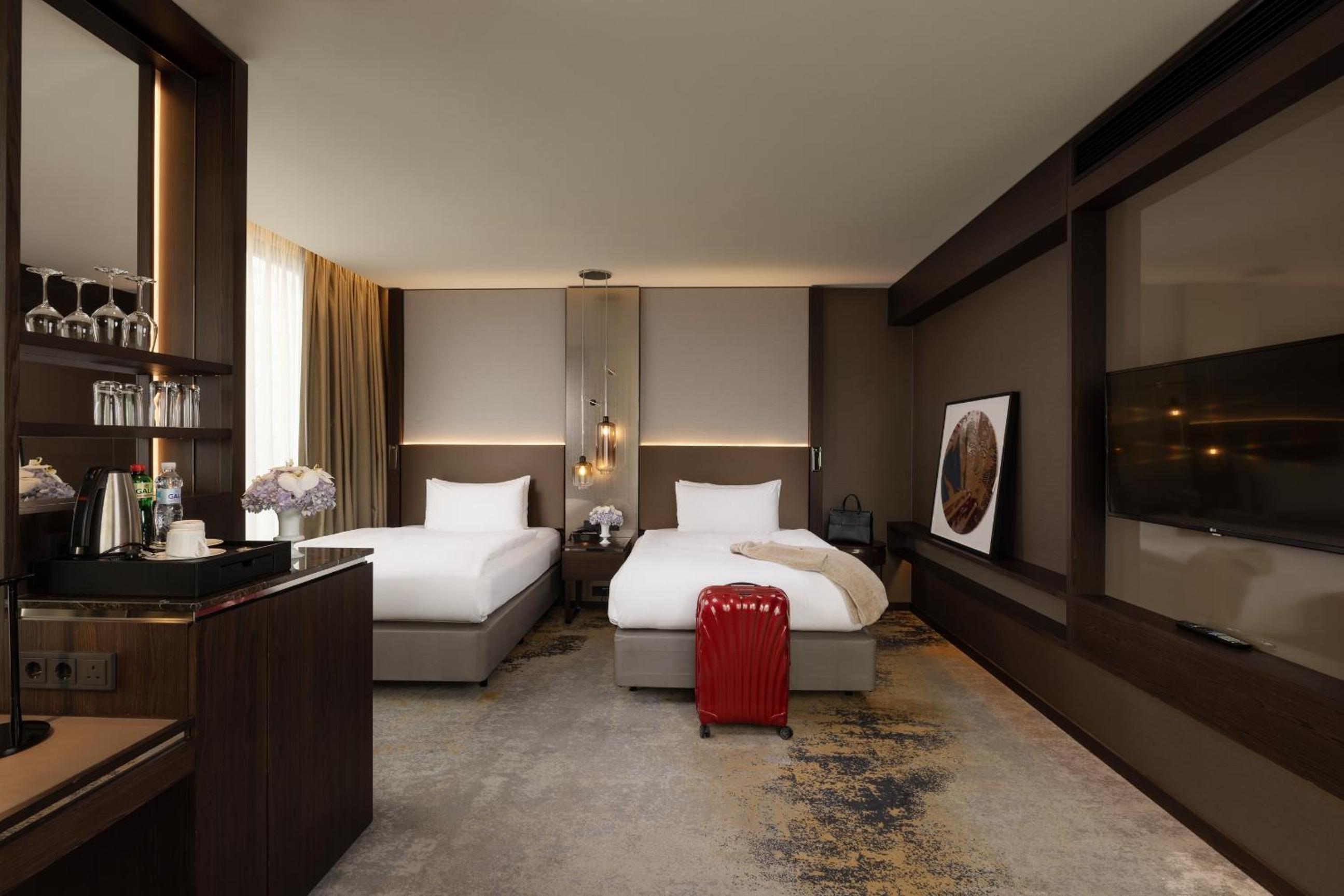 Premium Double Room with Two Double Beds photo 1
