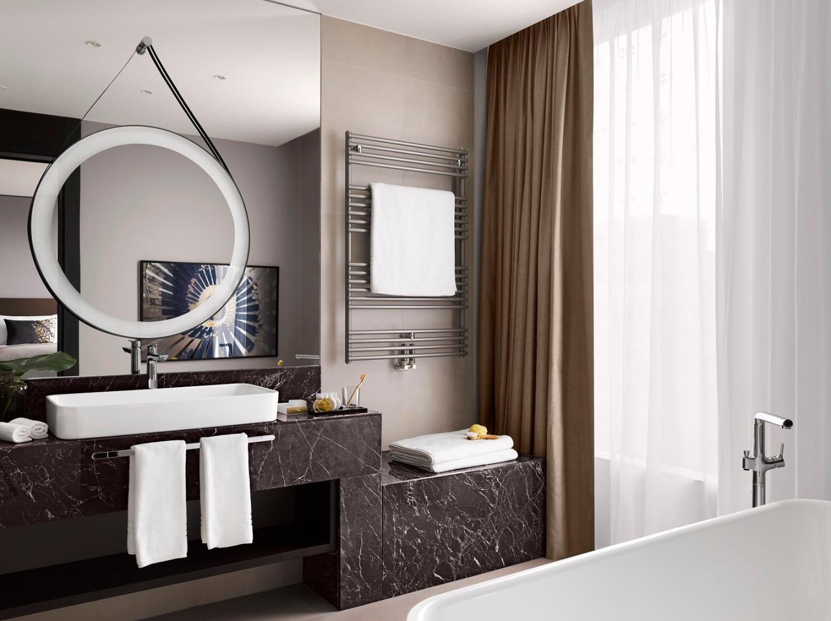 Premium Double Room with Two Double Beds photo 2