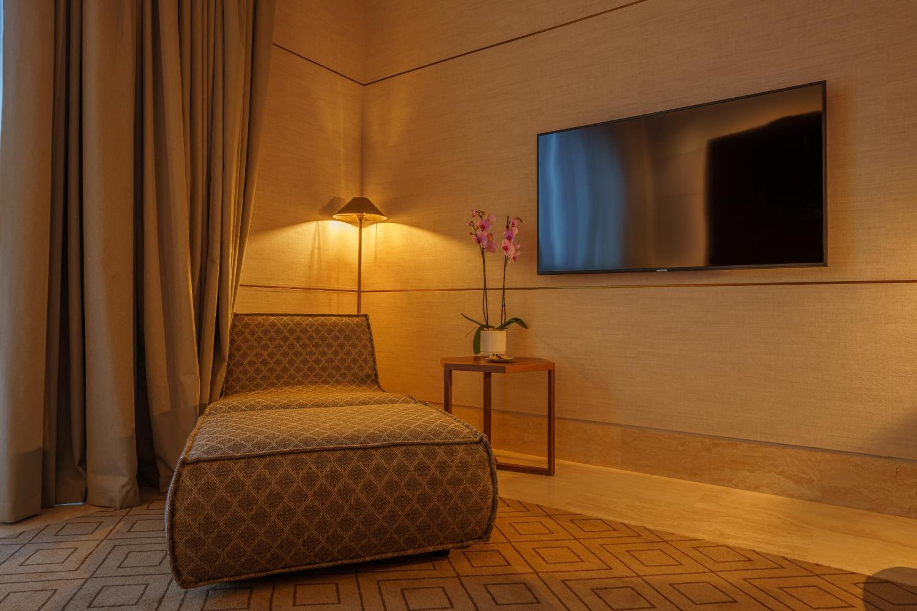 Junior Suite - Photo 8