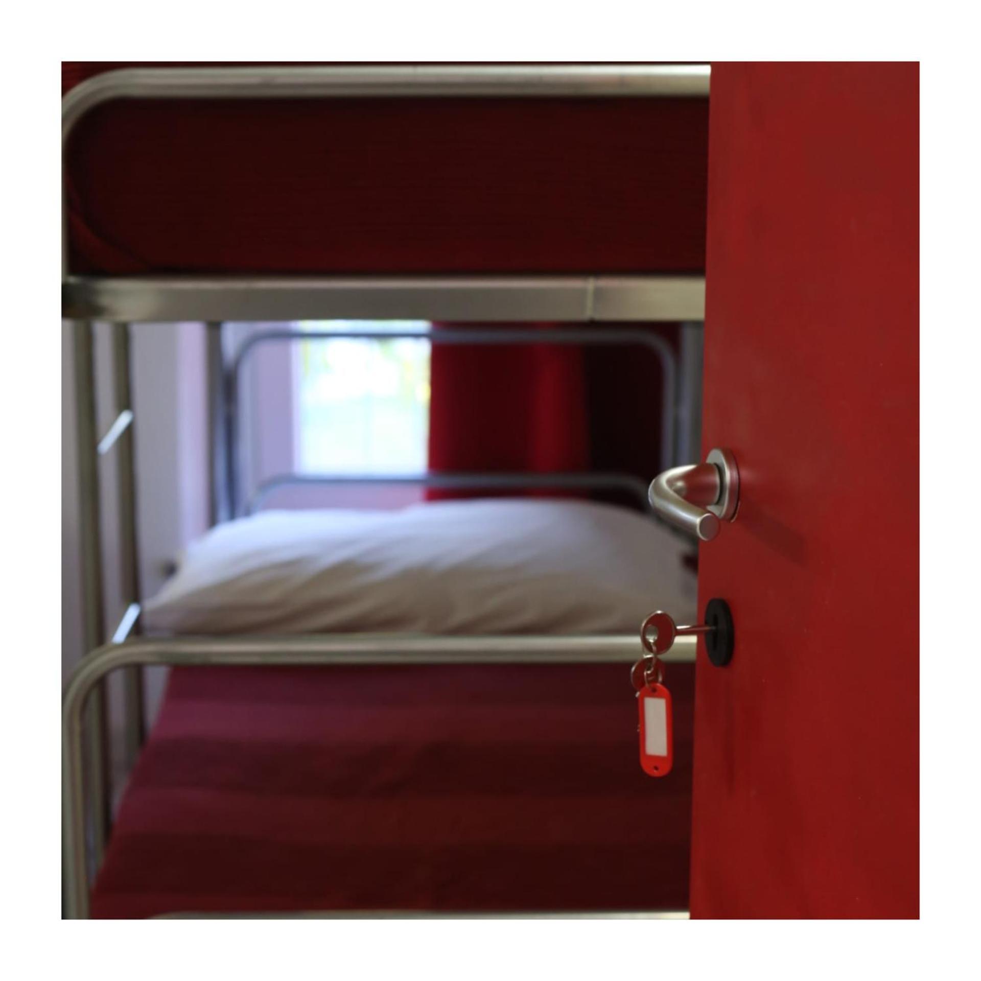 Single Bed in Mixed Dormitory Room photo 2