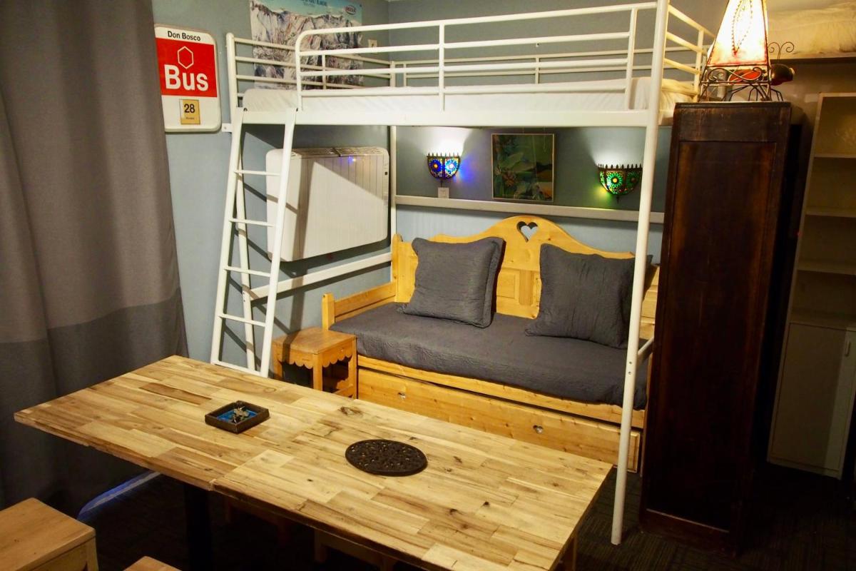 Studio Apartment - Photo 1