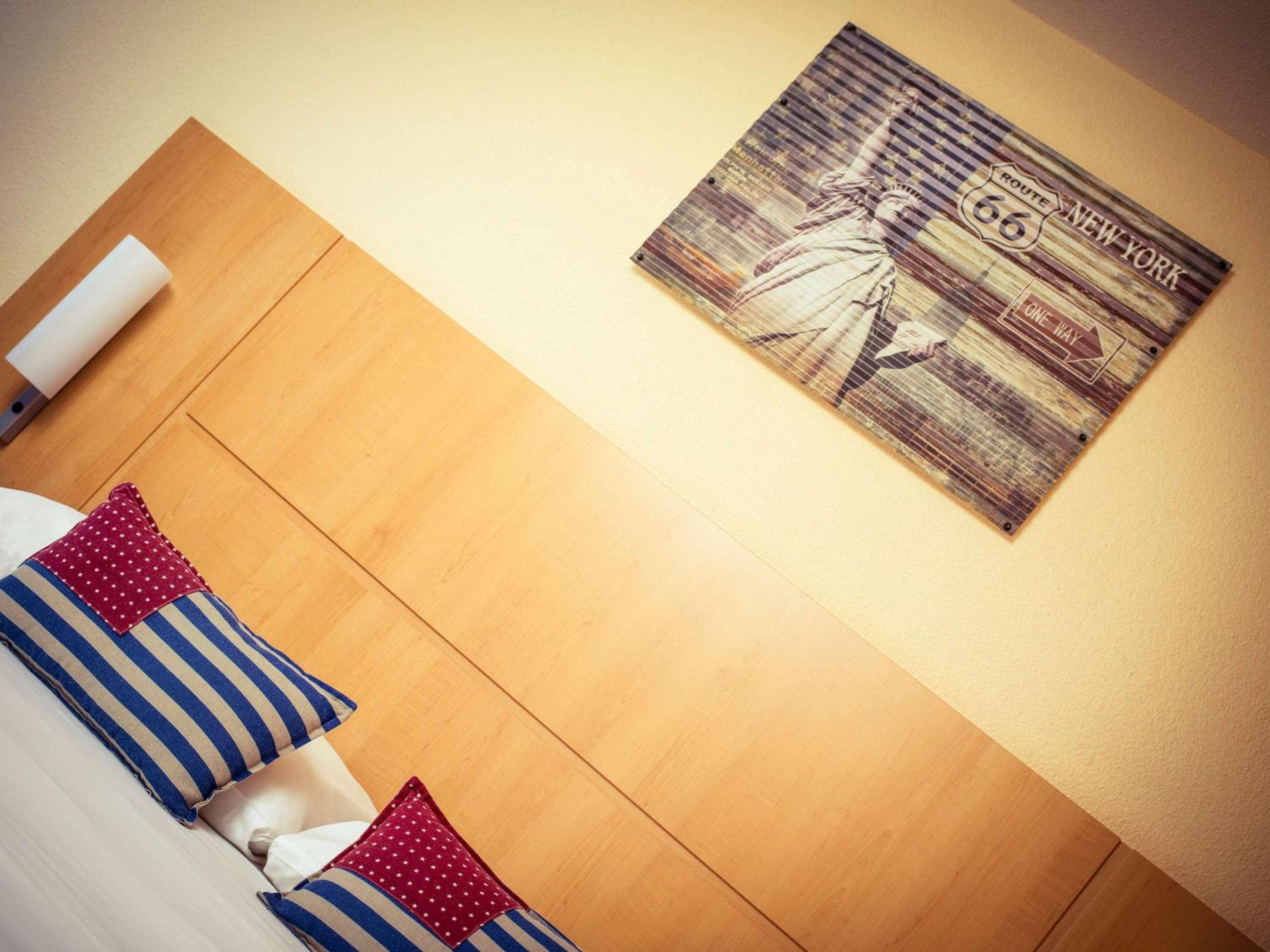 Myroom By Olly,  American-Style Room A Room Wit H Double Bed