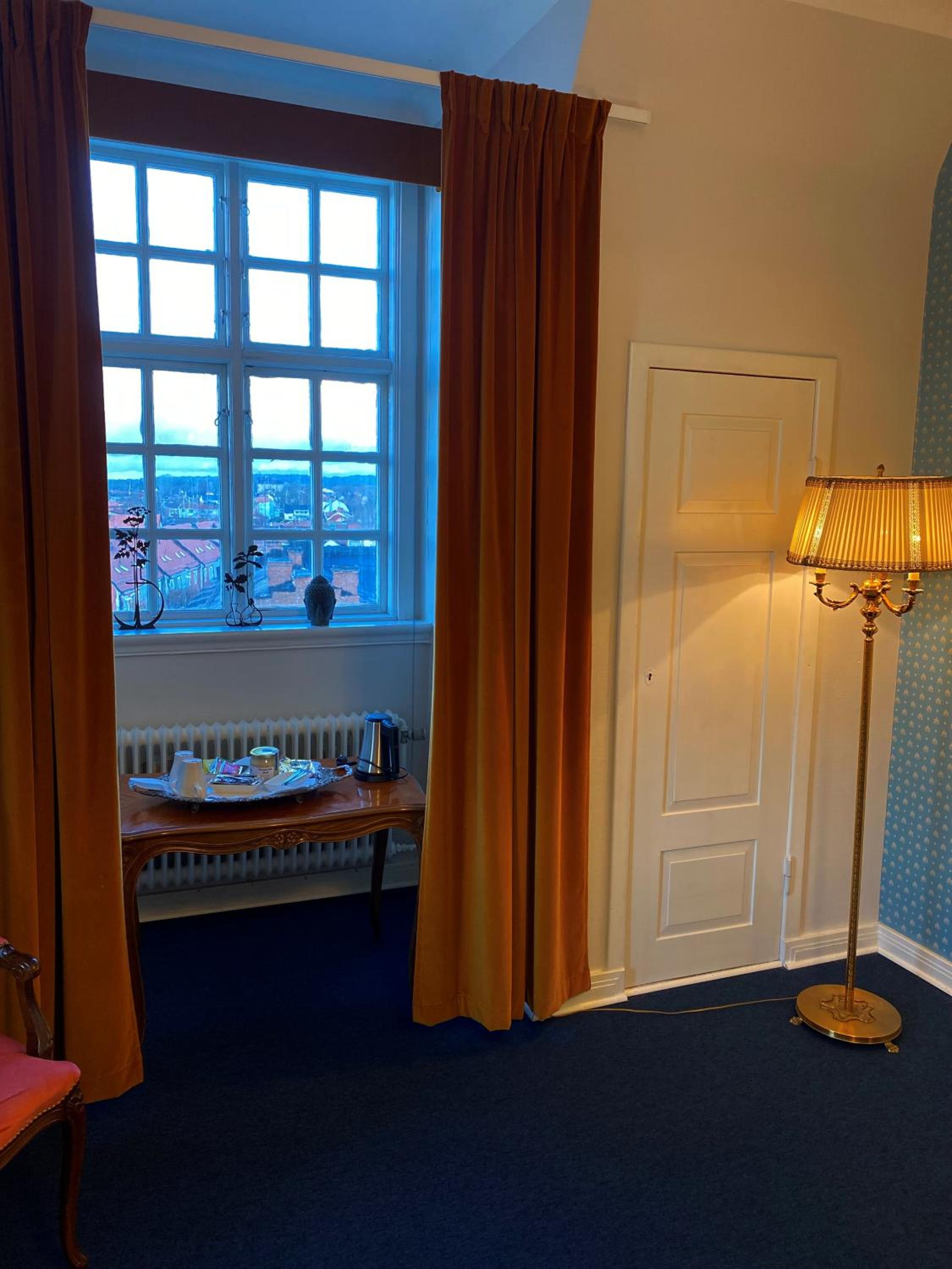 Two-Bedroom Suite (2 Adults + 2 Children)  photo 3