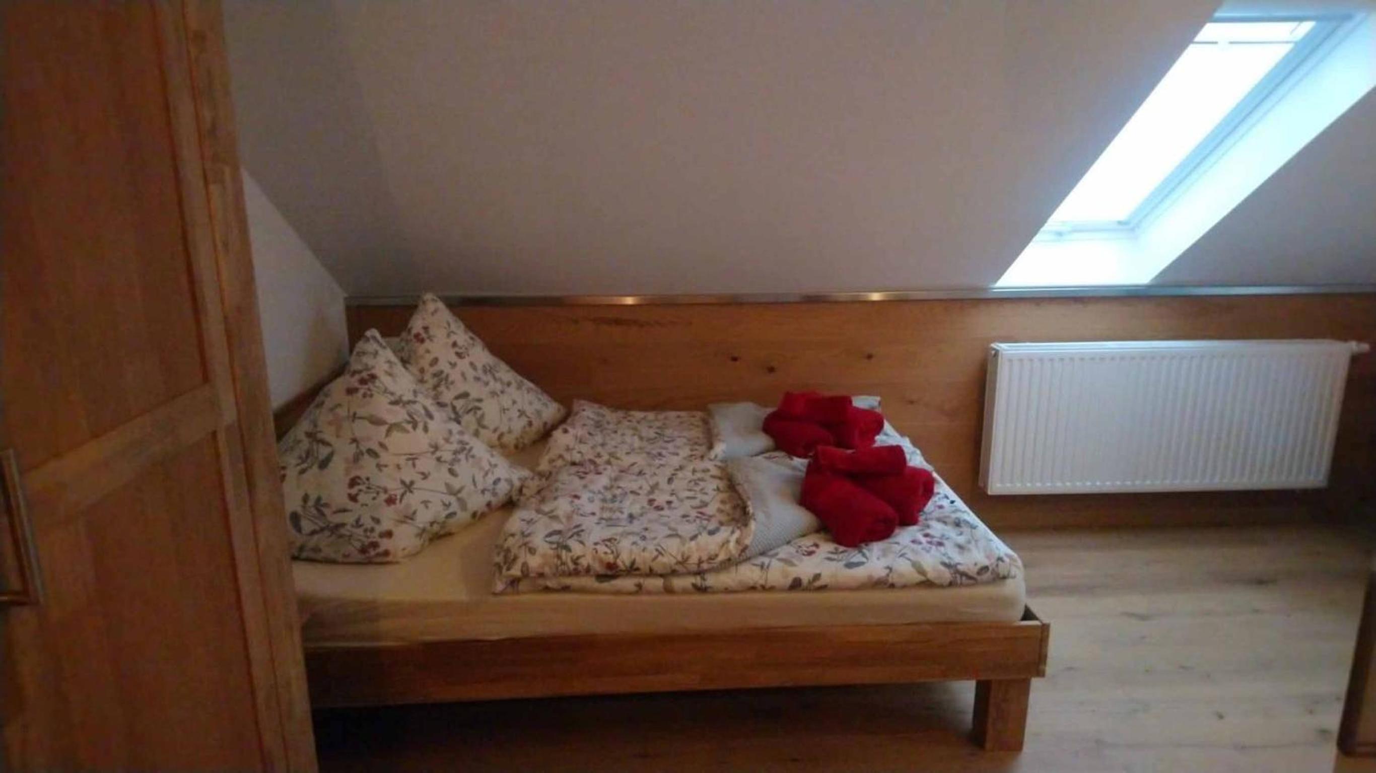 One-Bedroom Apartment - Photo 3