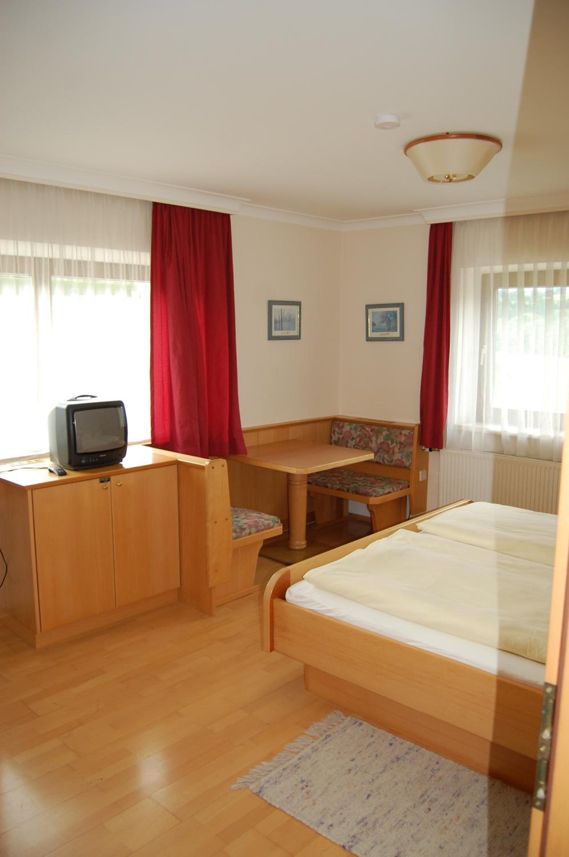 Double Room - Photo 3