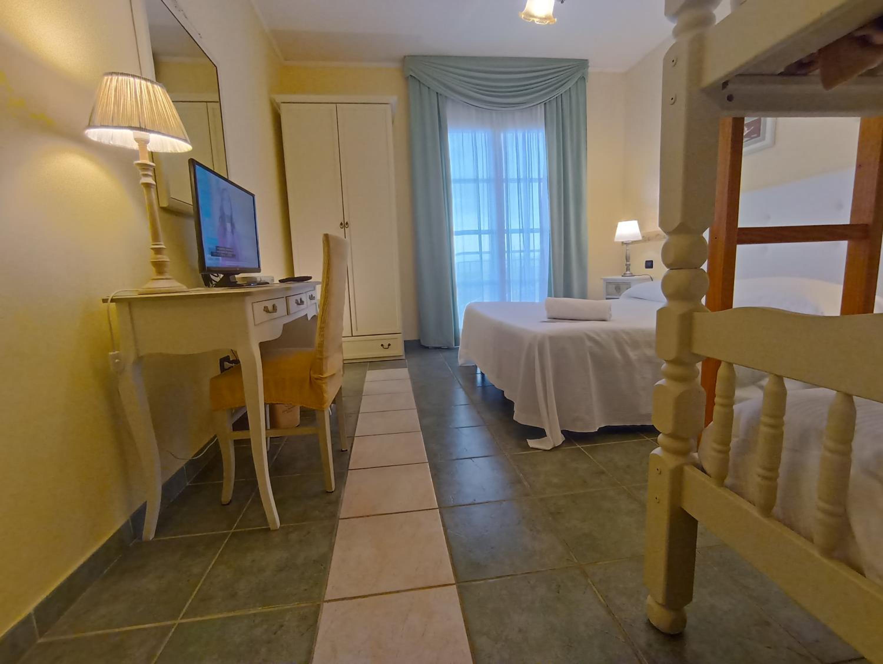 Quadruple Room photo 1