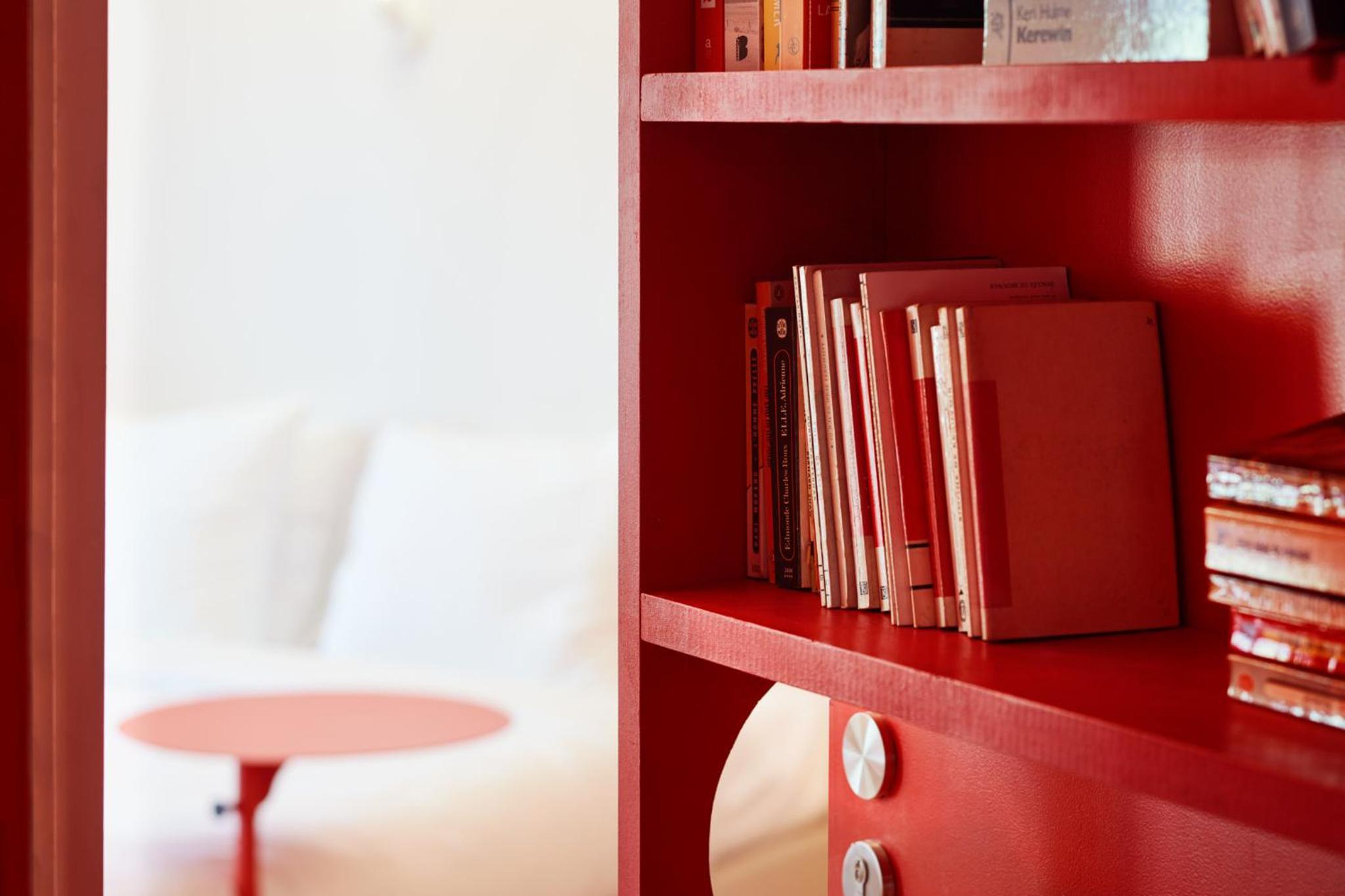Secret Book Case with Bath, photo 7