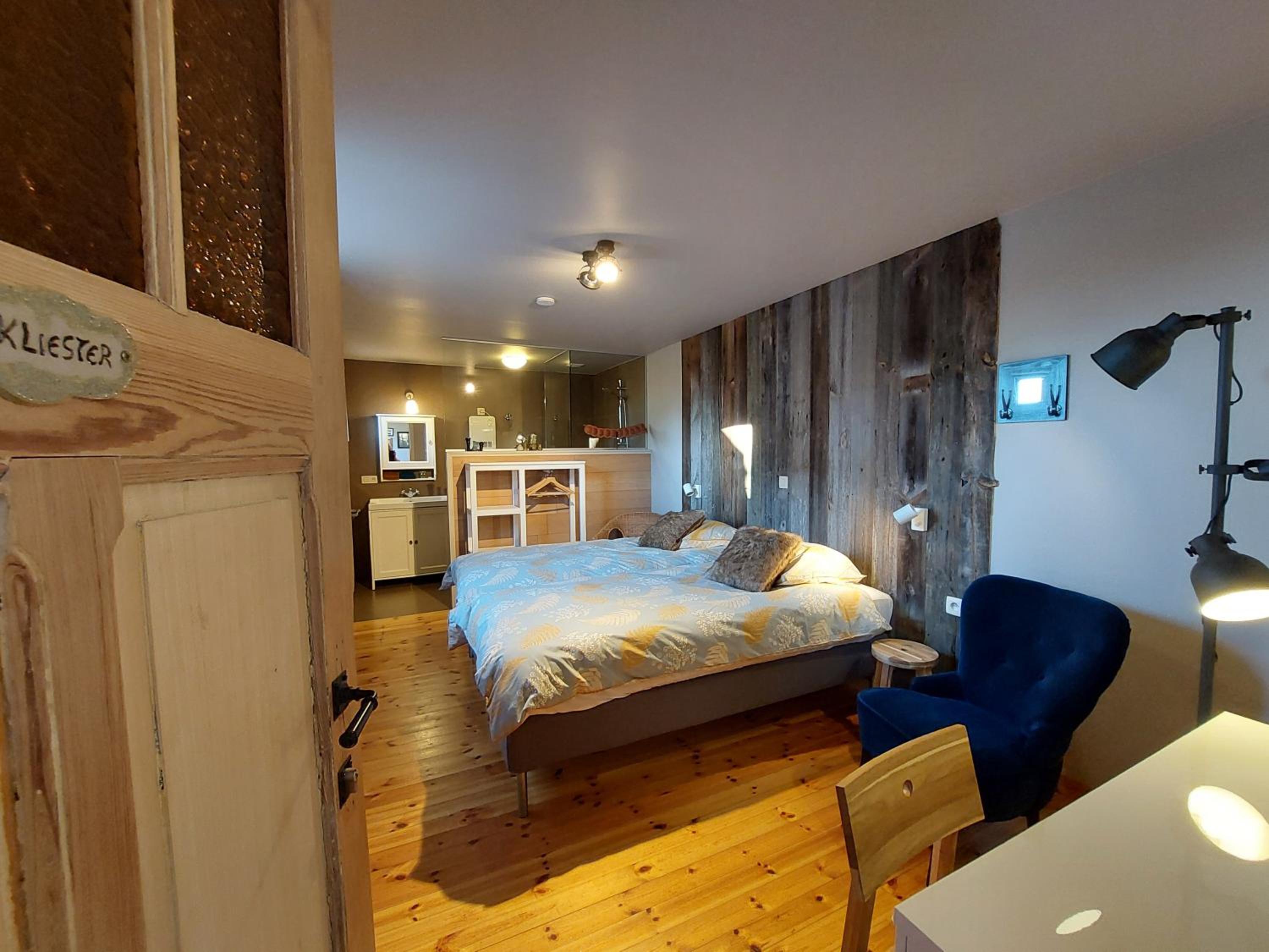 Double Room with Private Bathroom photo 2