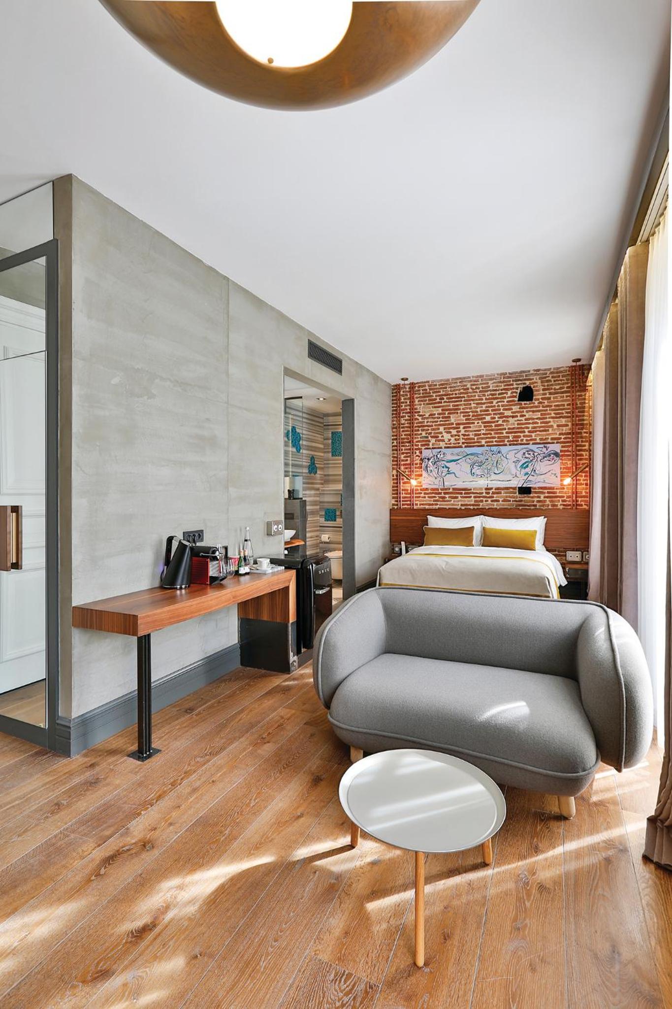 Junior Suite with Balcony photo 1