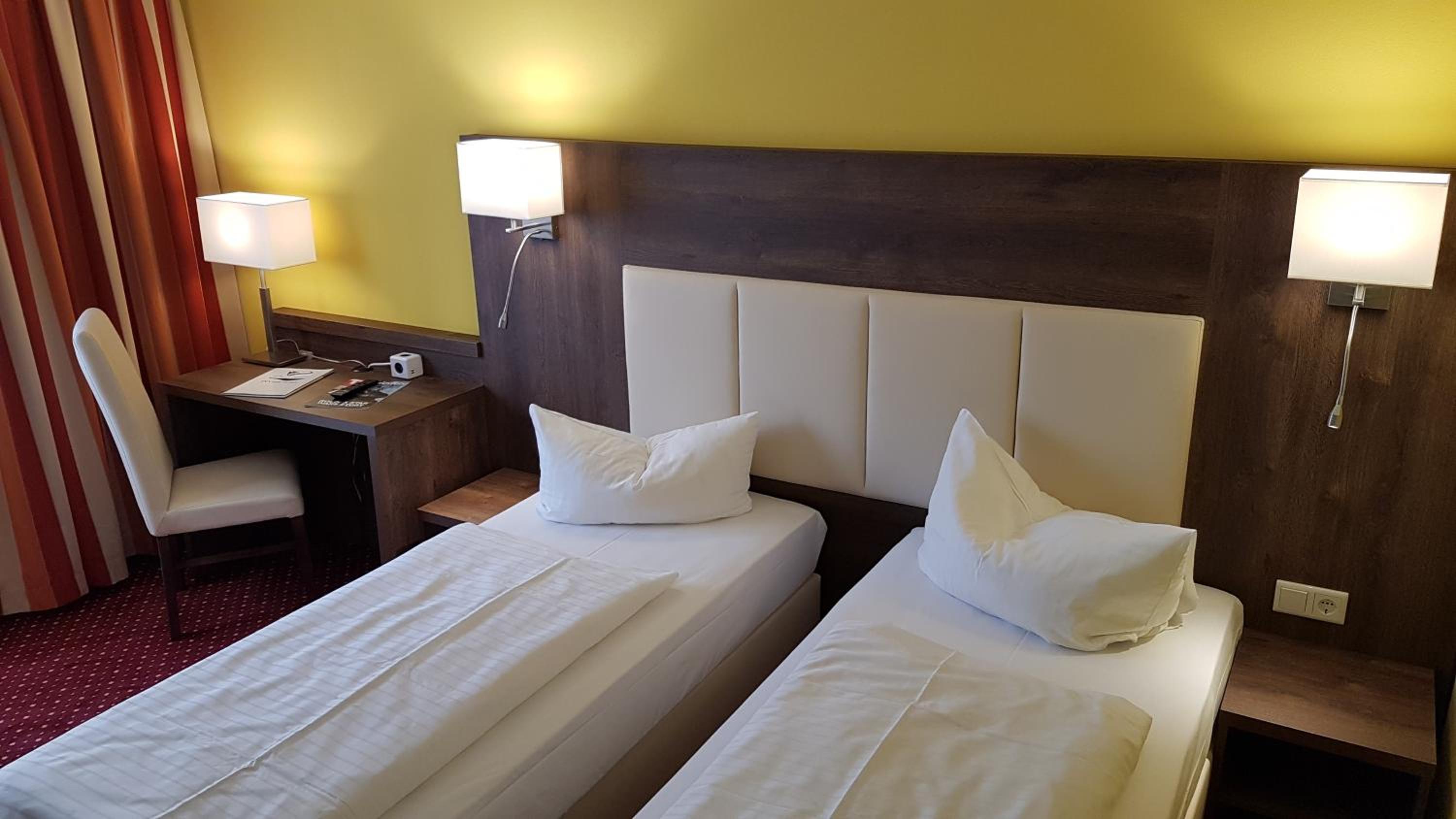 Standard Double Room - Photo 4