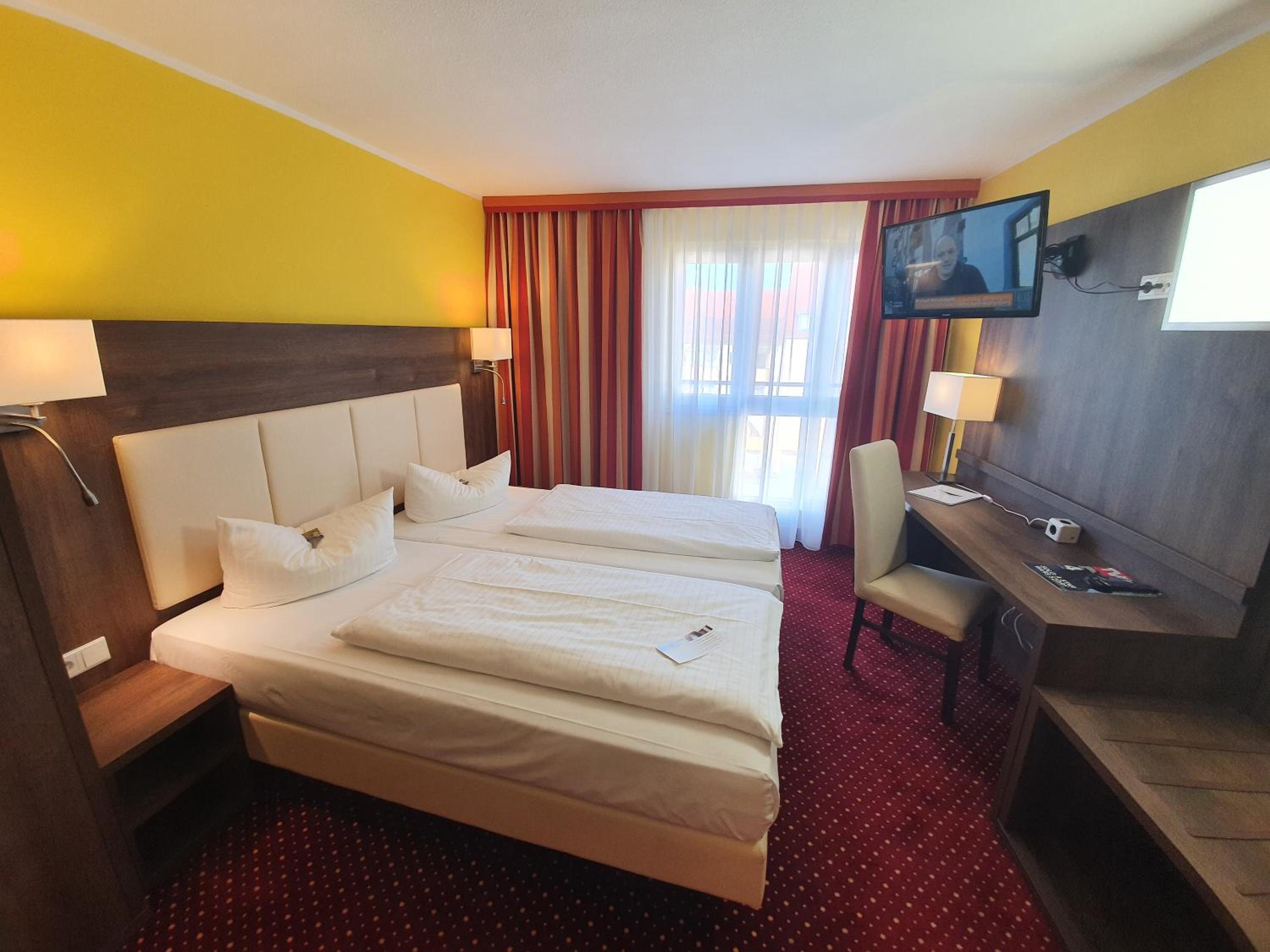 Standard Double Room - Photo 1