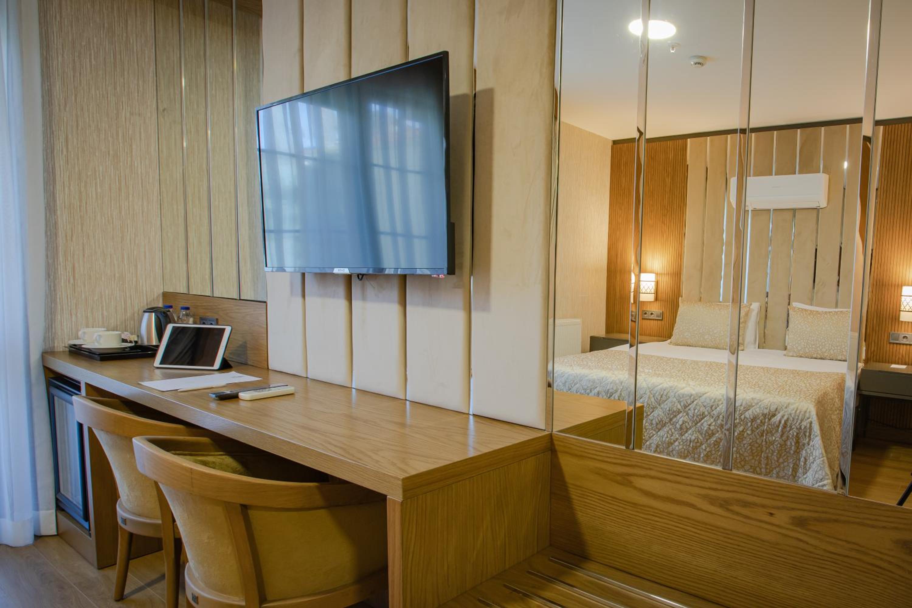 Double Room - Photo 8