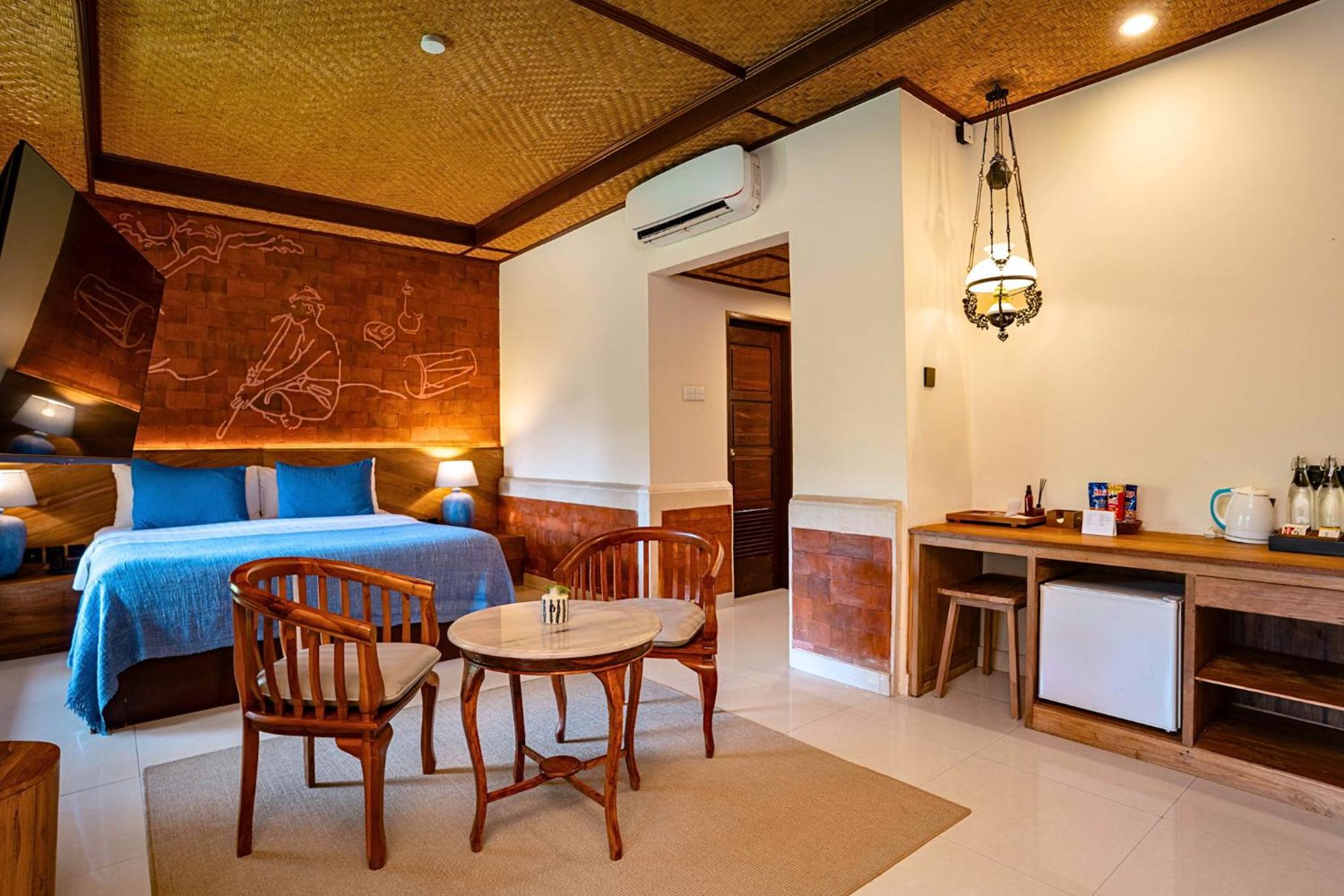 Deluxe Room with Balinese Morning Life