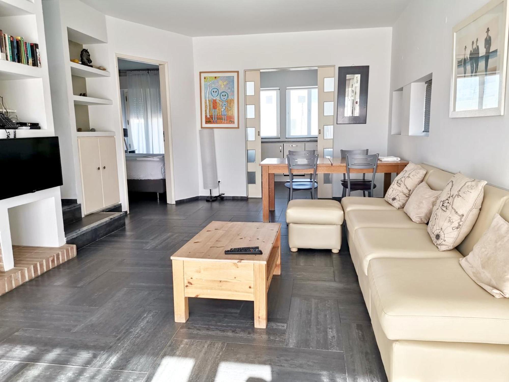 Two-Bedroom Apartment with Terrace - Photo 6