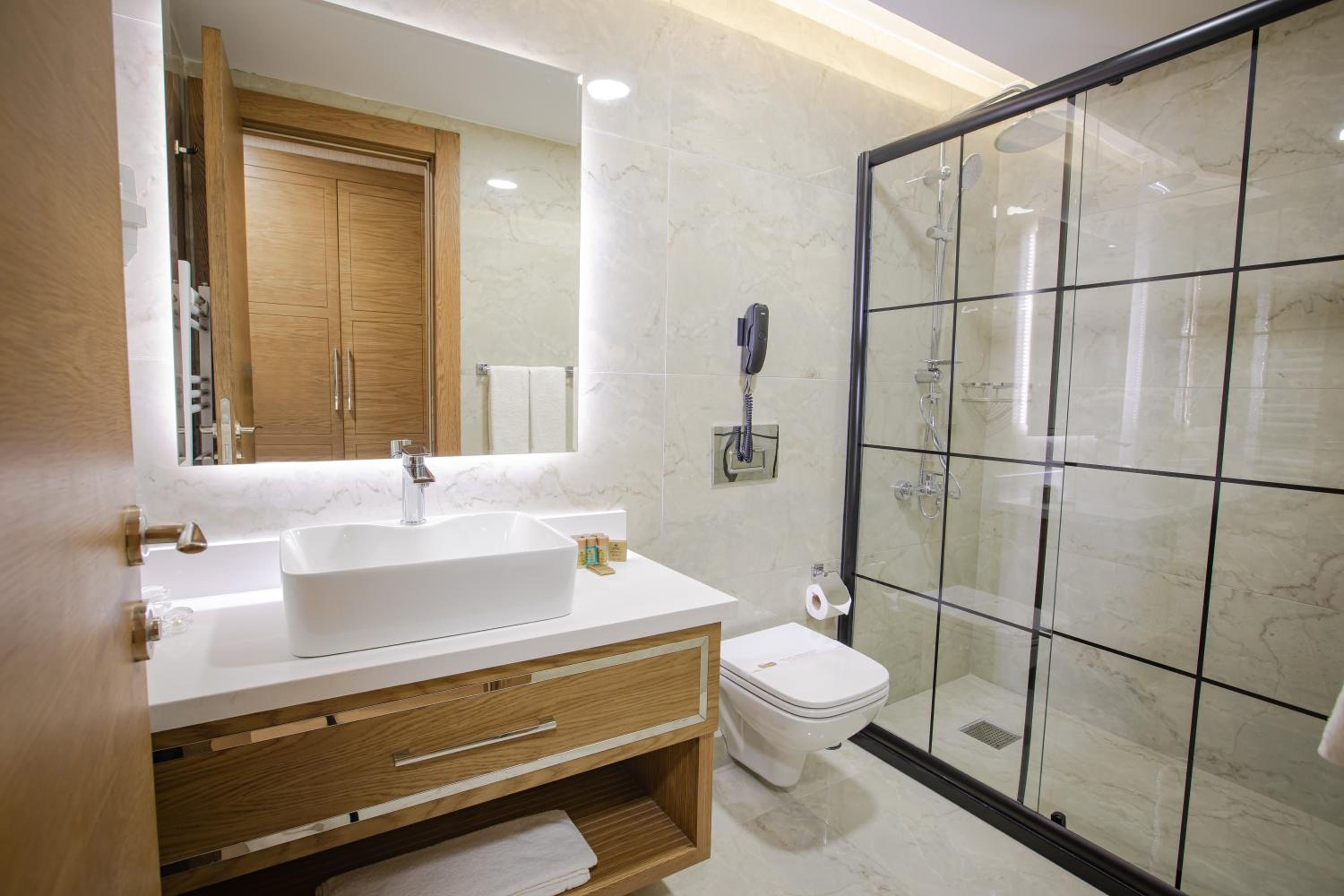 Standard Triple Room - Photo 8