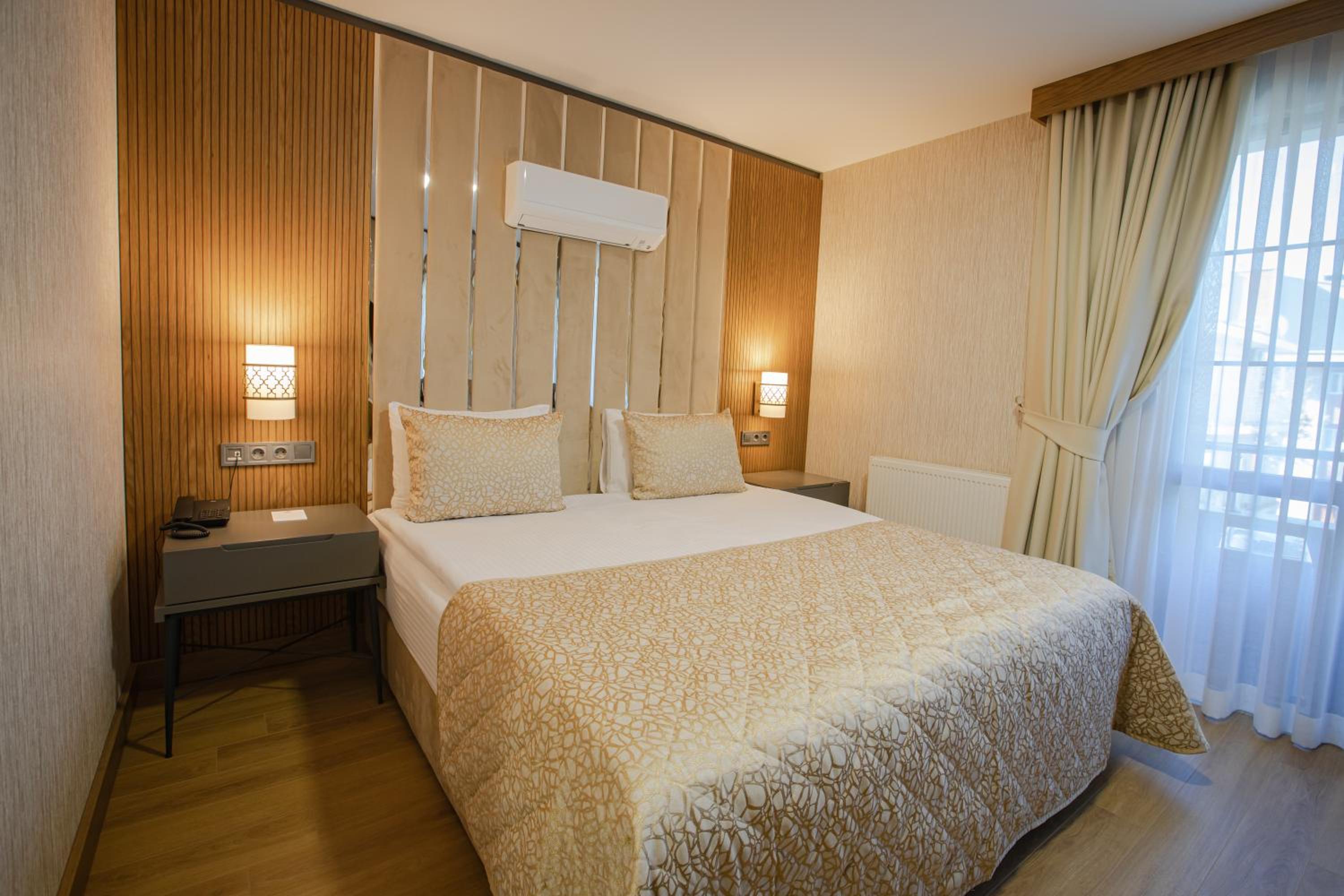 Double Room - Photo 12
