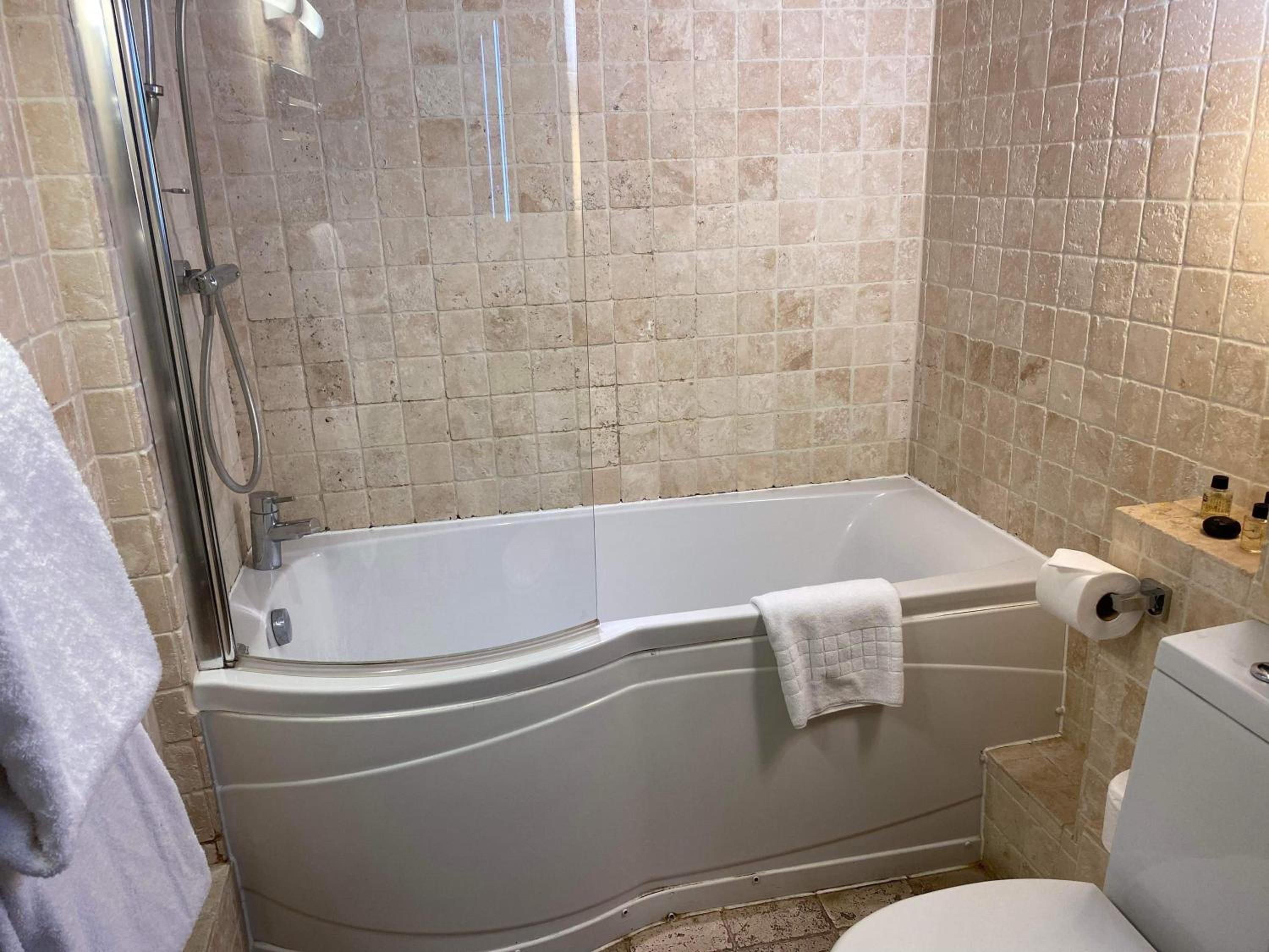 Small Double Room - Photo 3
