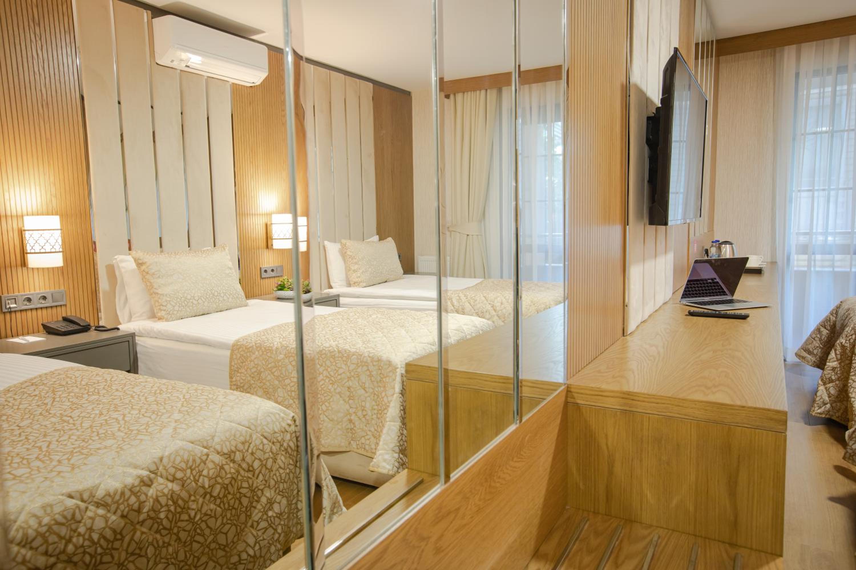 Standard Triple Room - Photo 10
