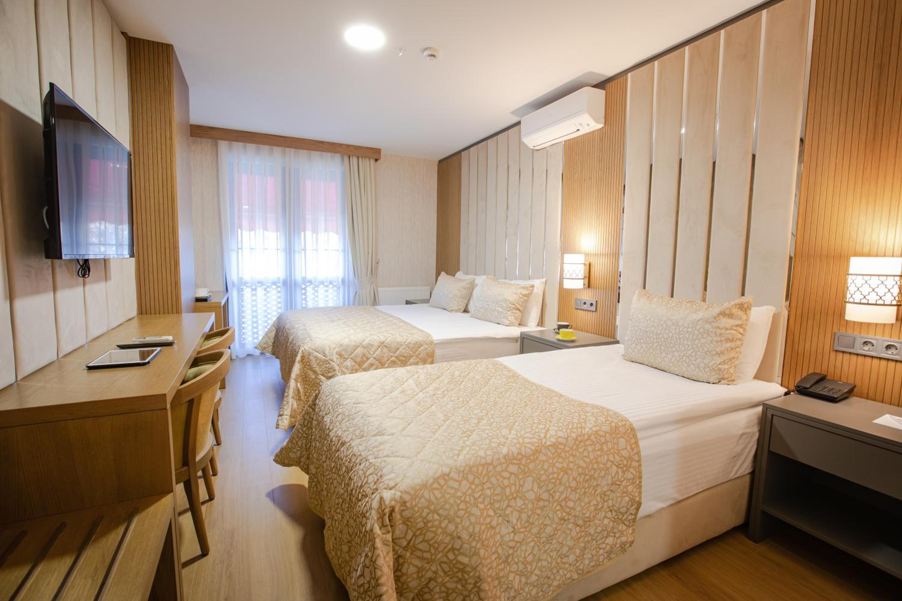Standard Triple Room - Photo 11