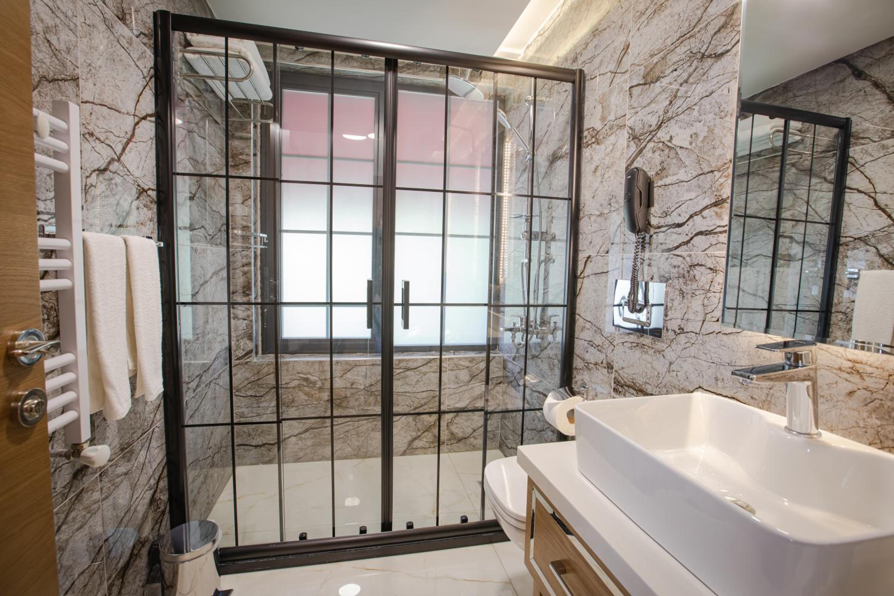 Standard Triple Room - Photo 6