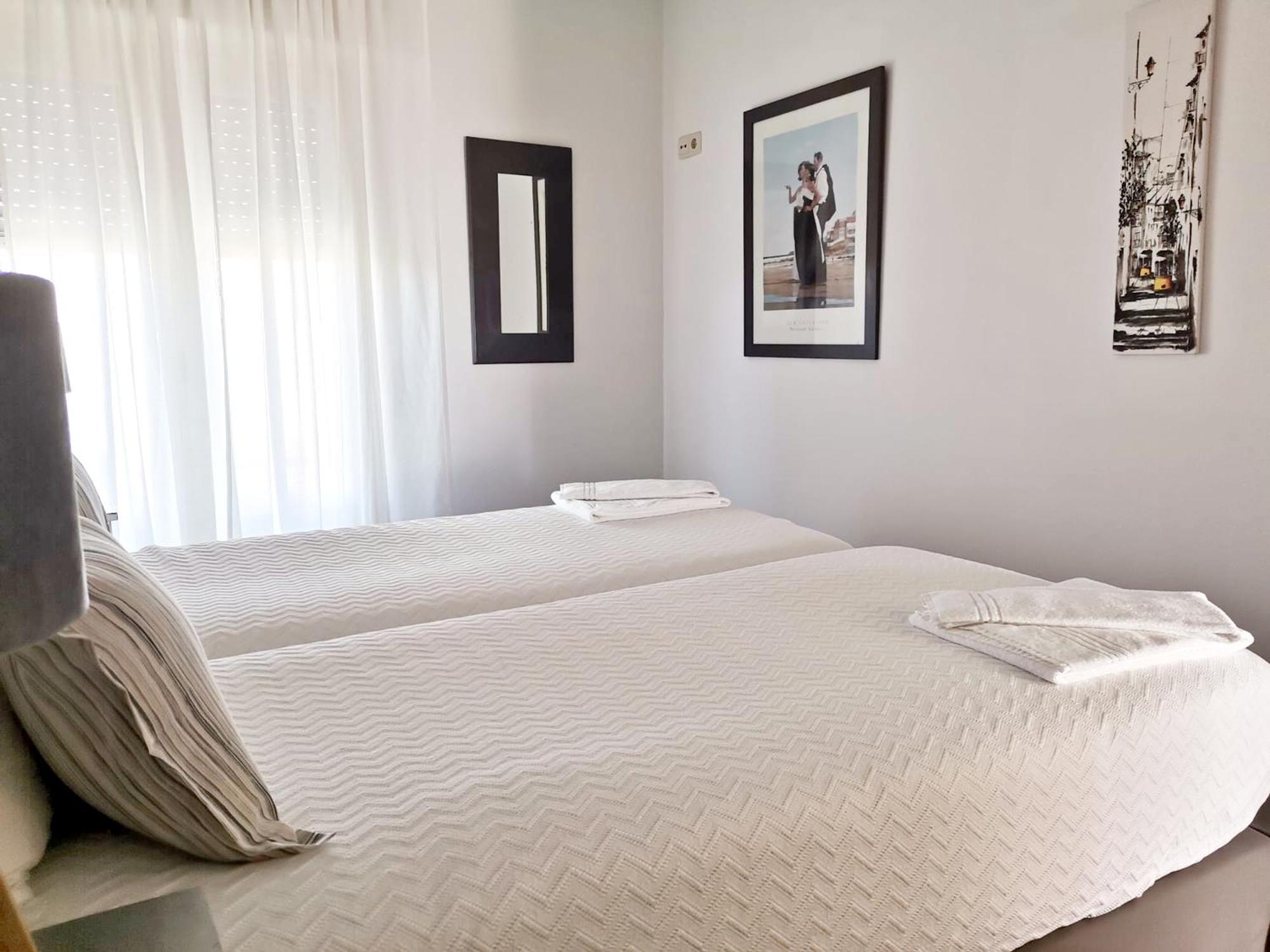 Two-Bedroom Apartment with Terrace - Photo 24