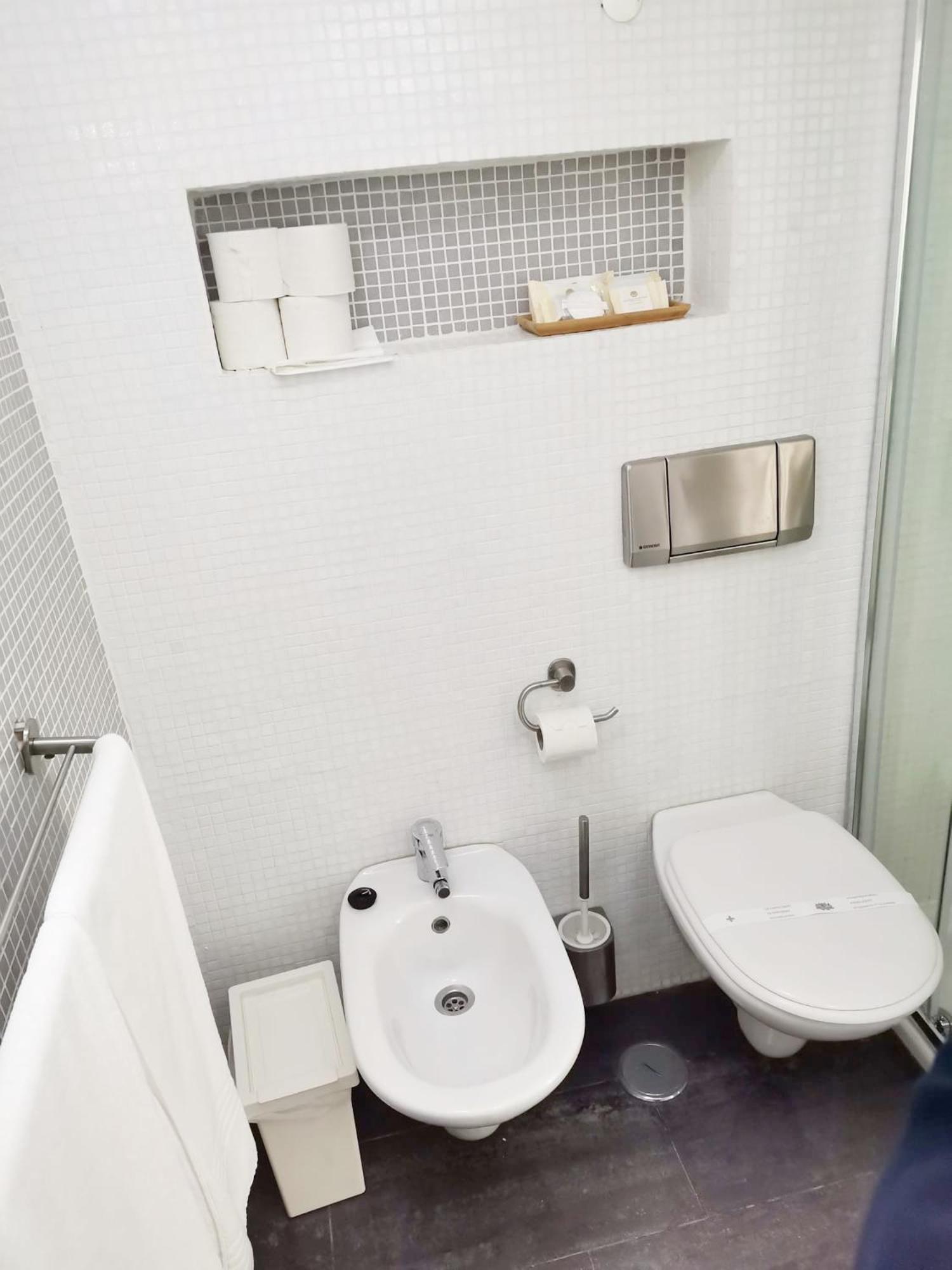 Two-Bedroom Apartment with Terrace - Photo 27