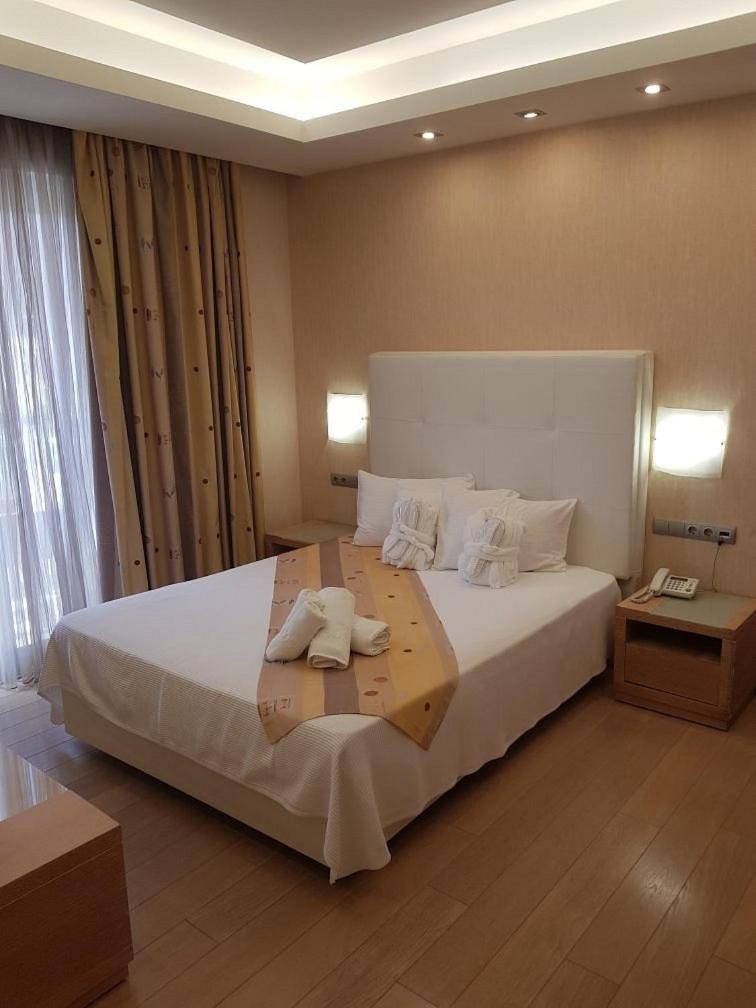 Standard Room with Mountain View - Photo 3