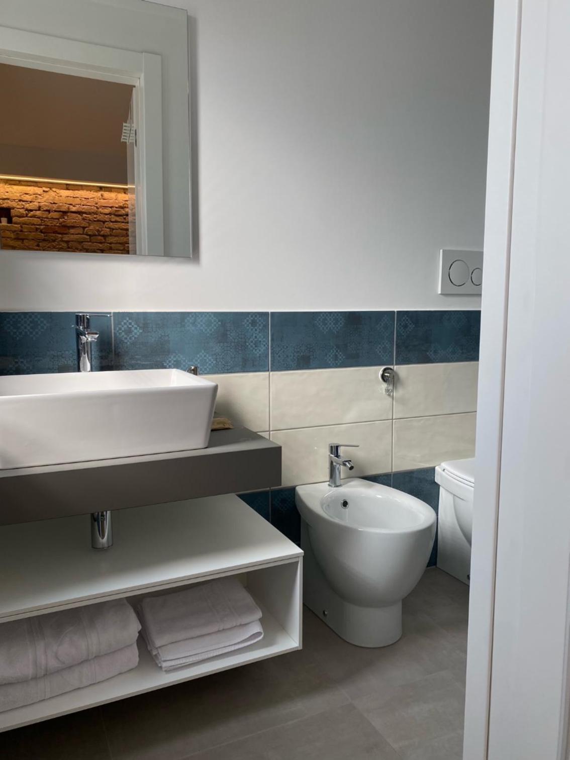 Large Double Room photo 3