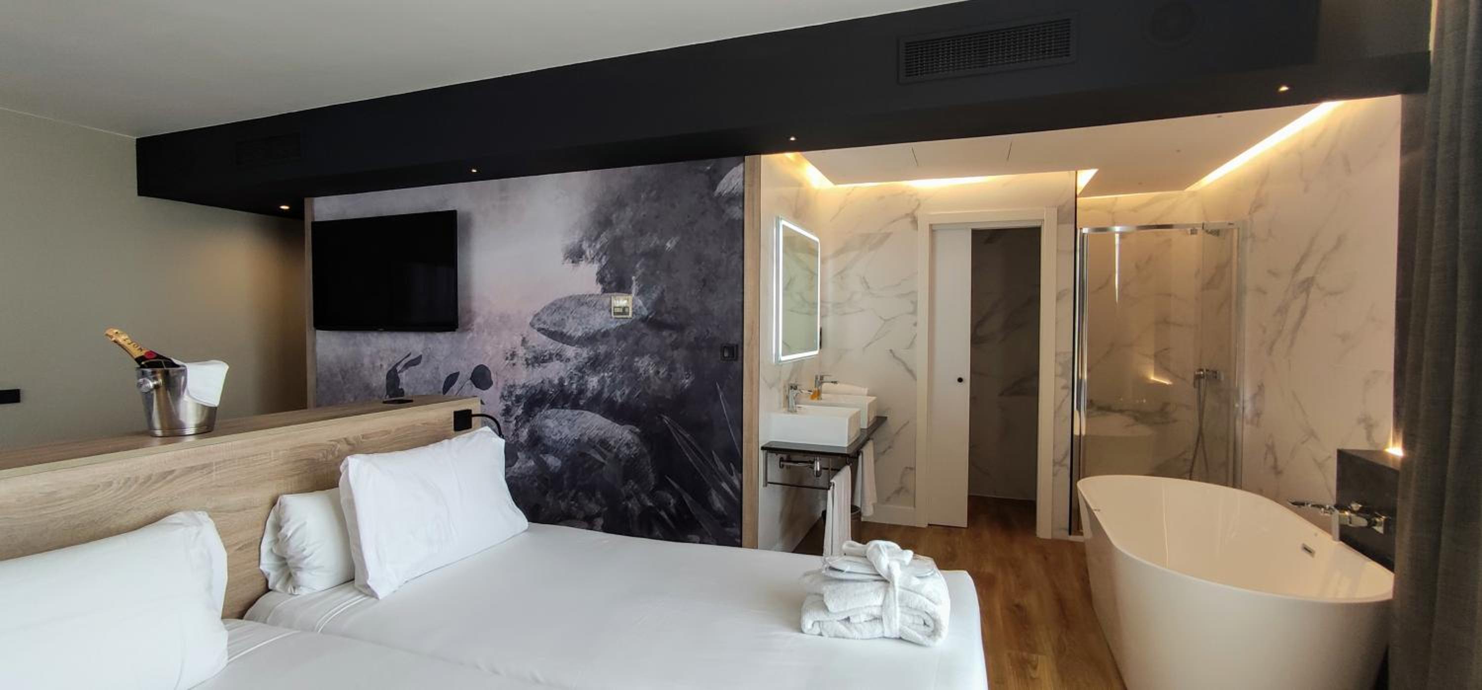 Junior Suite with Sea View photo 3